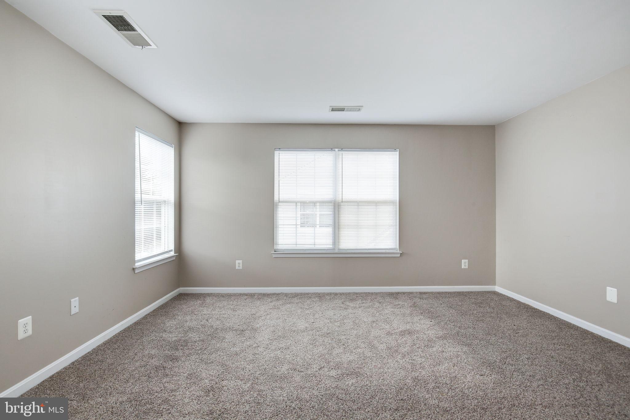 KENSINGTON VILLAS - Residential Lease