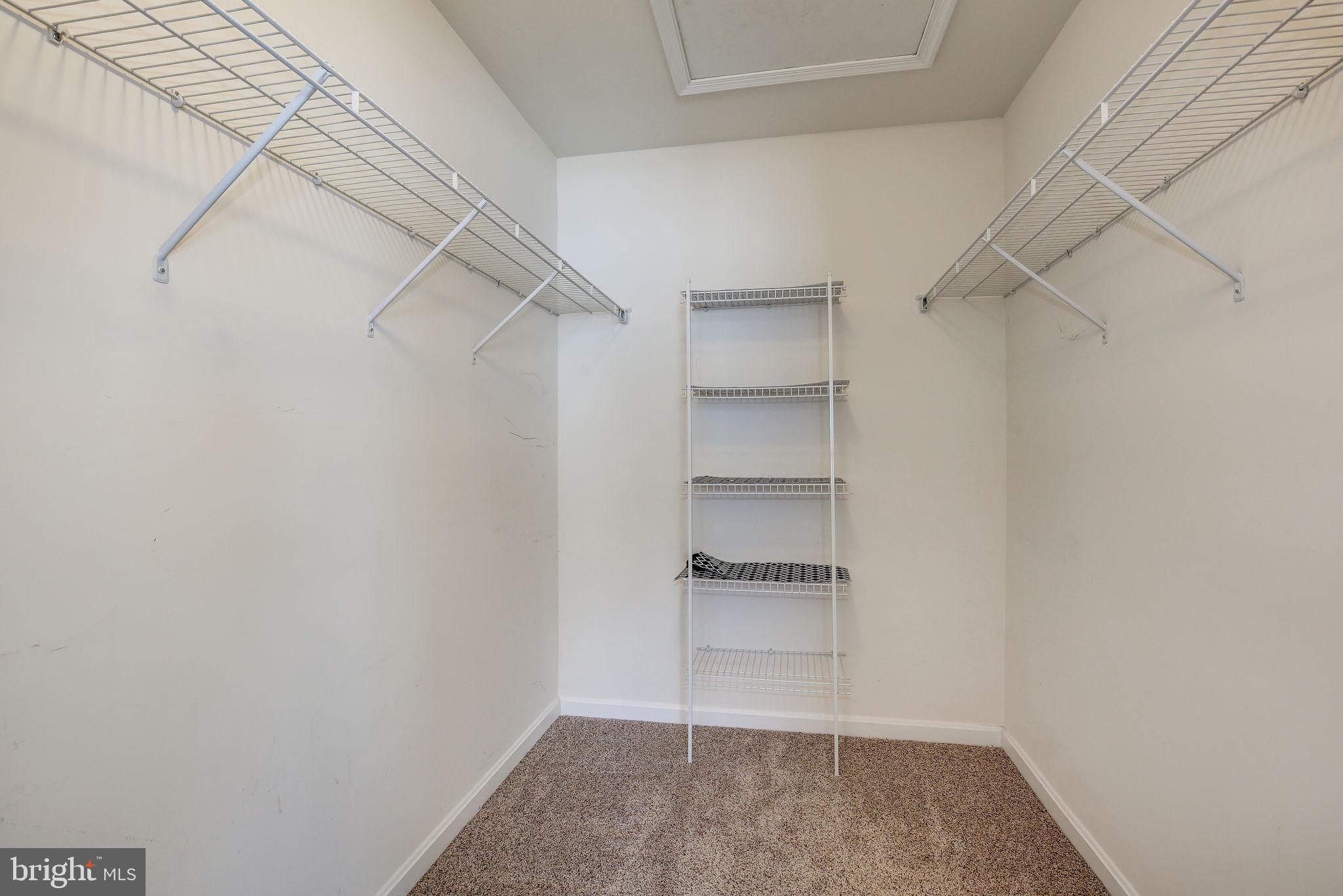 KENSINGTON VILLAS - Residential Lease