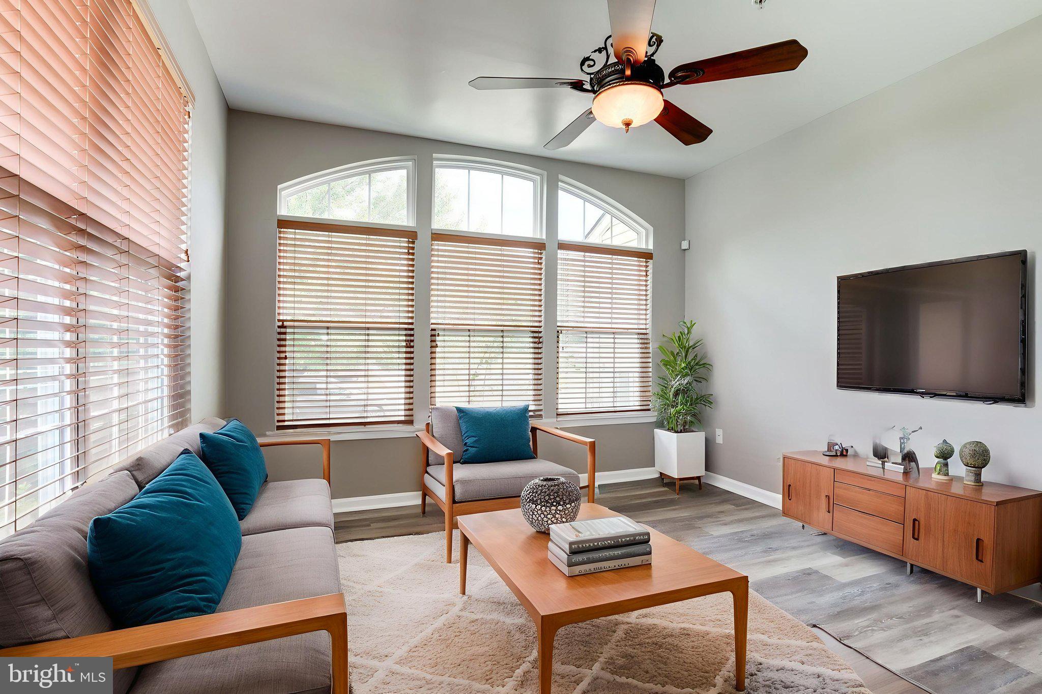 KENSINGTON VILLAS - Residential Lease