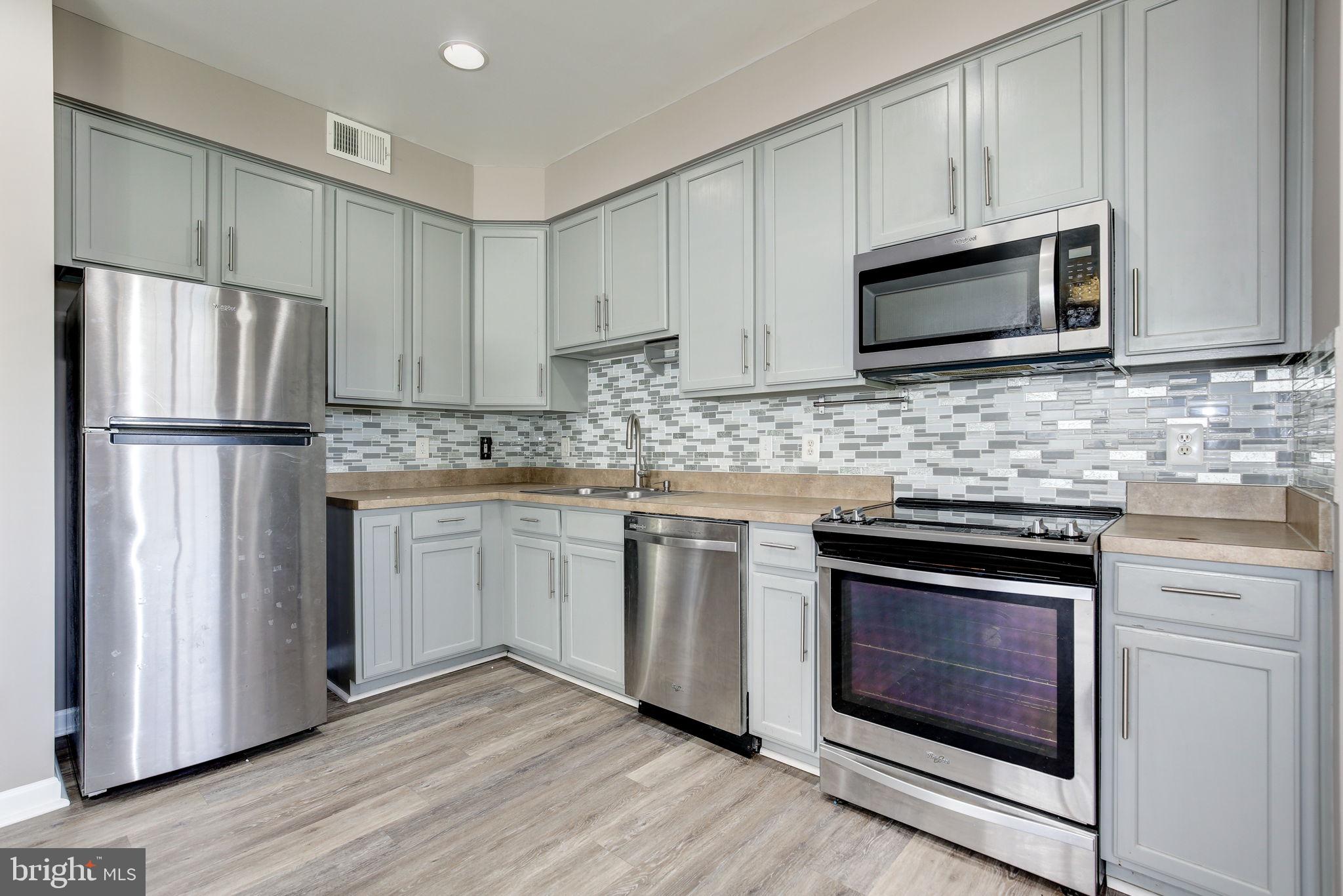 KENSINGTON VILLAS - Residential Lease