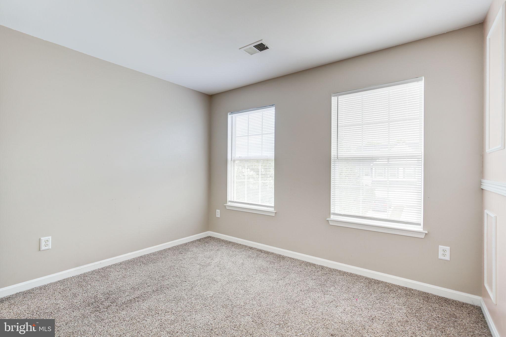 KENSINGTON VILLAS - Residential Lease