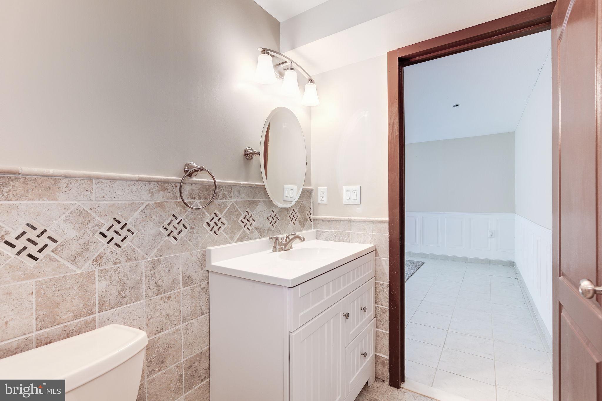 KENSINGTON VILLAS - Residential Lease