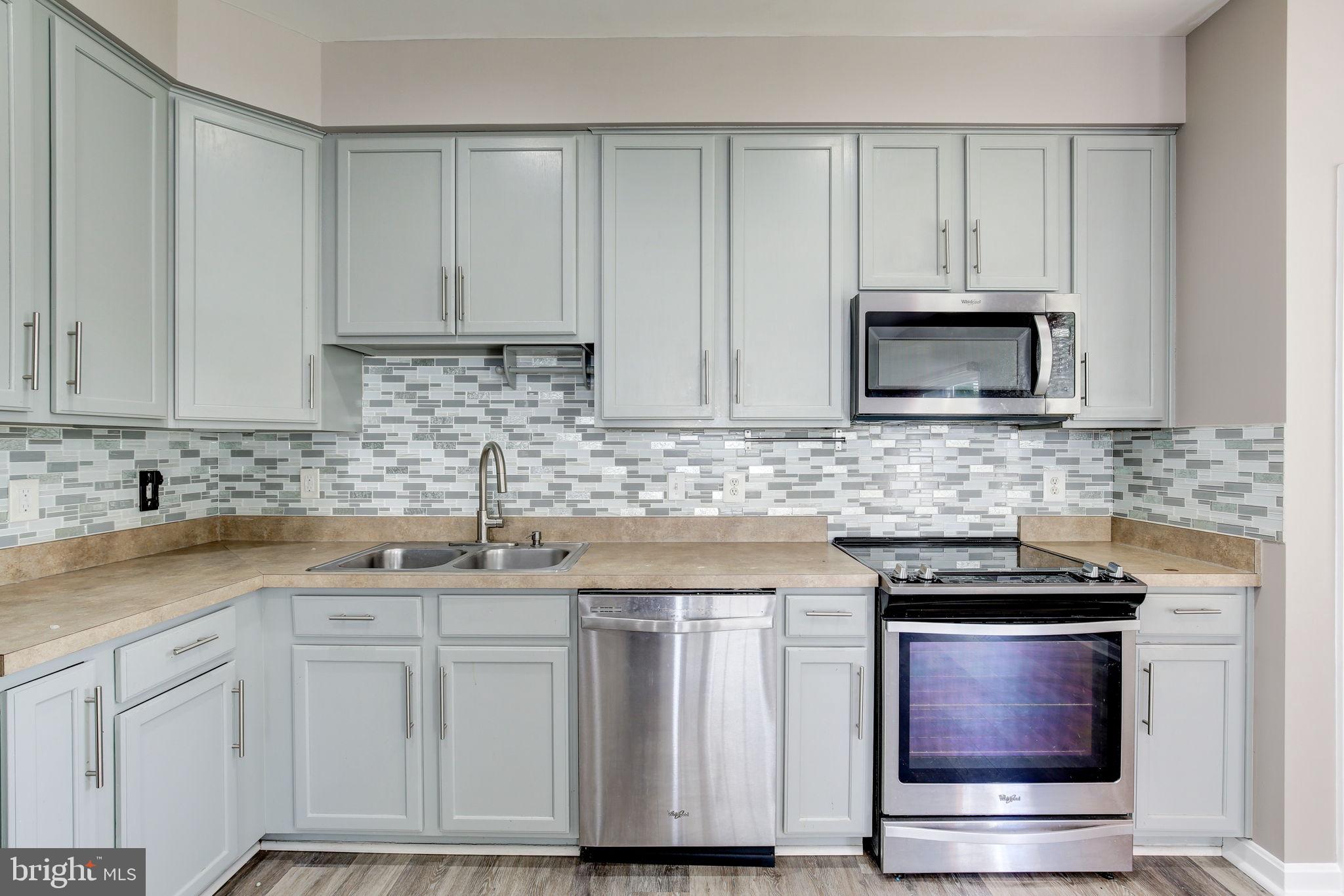 KENSINGTON VILLAS - Residential Lease