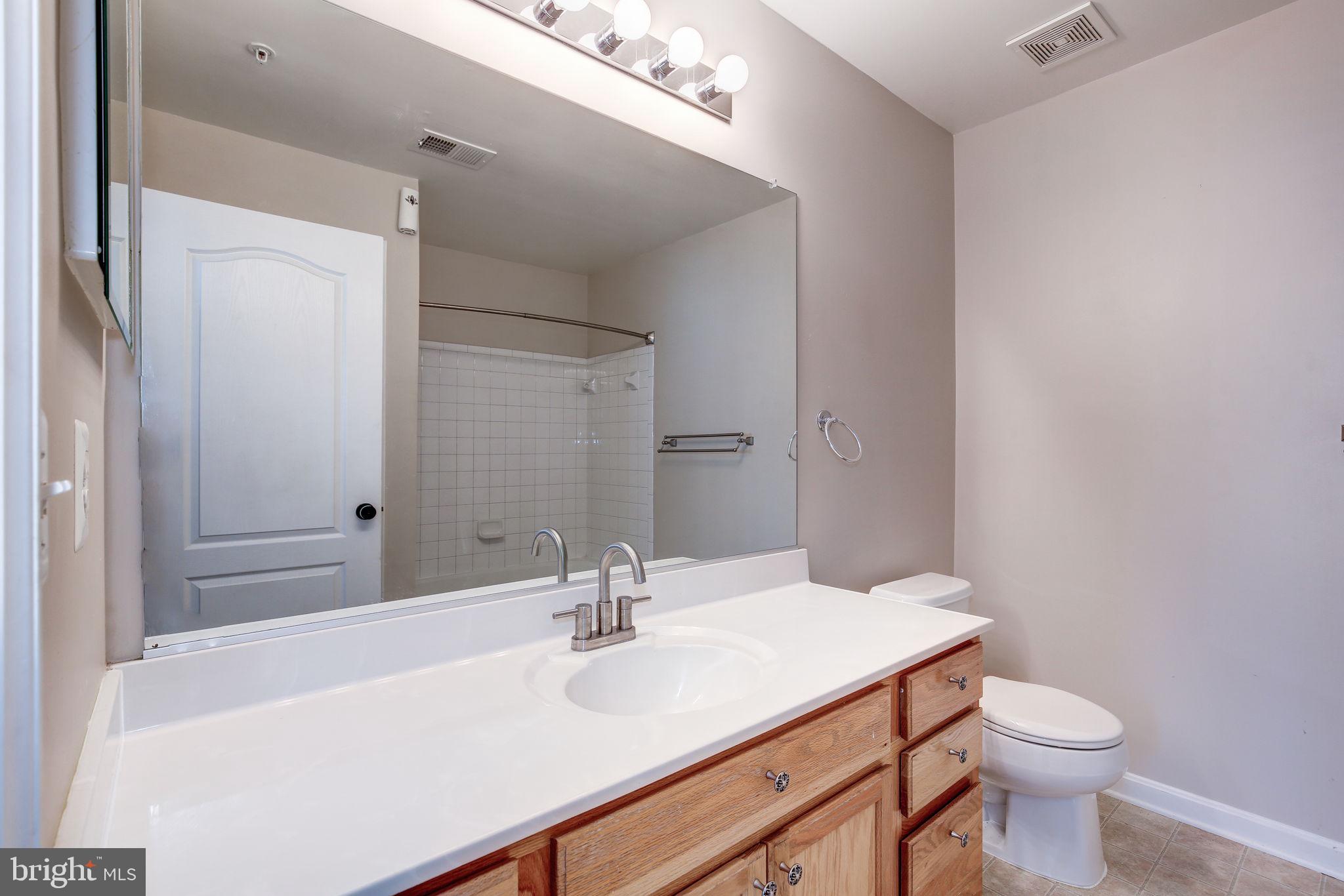 KENSINGTON VILLAS - Residential Lease