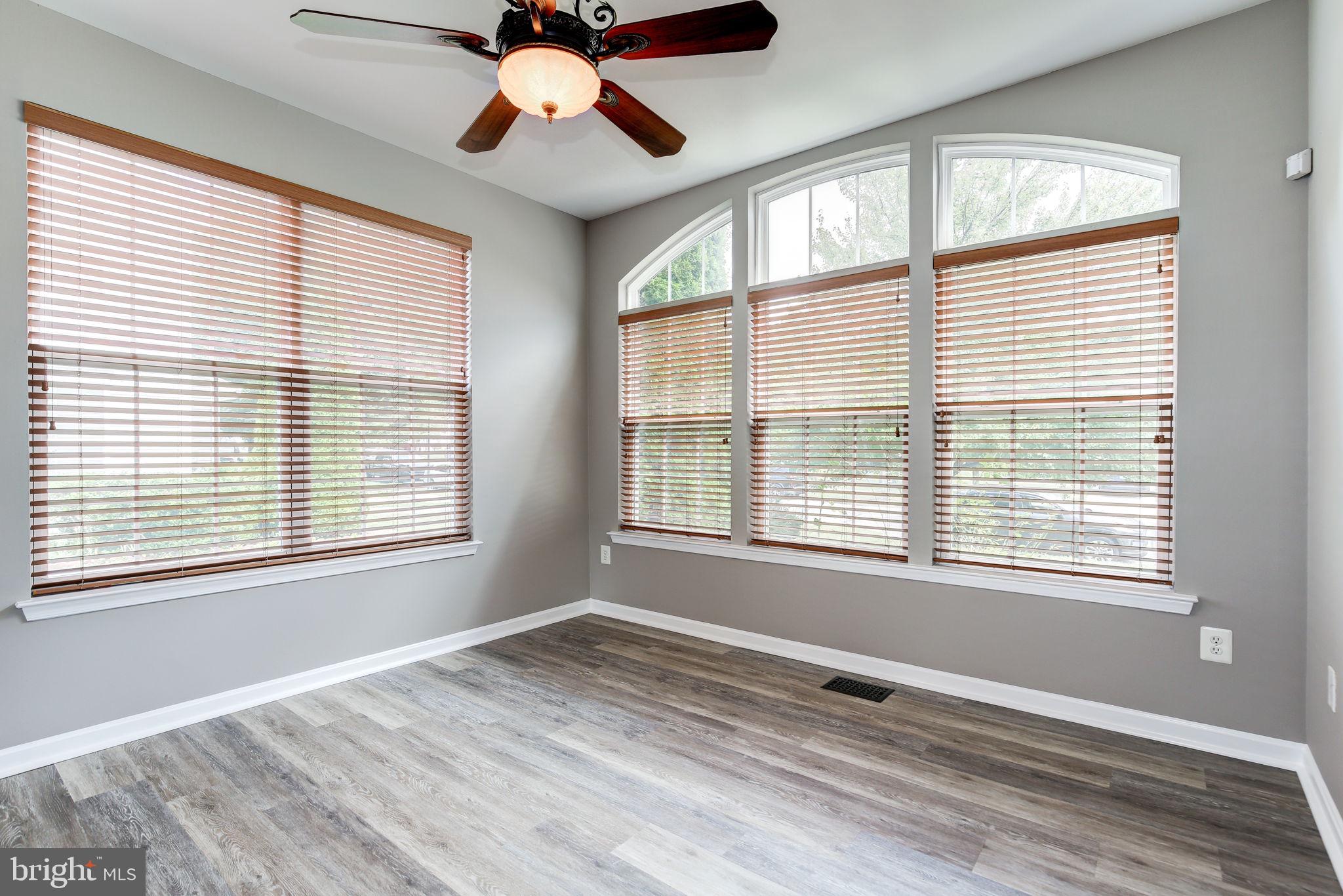 KENSINGTON VILLAS - Residential Lease