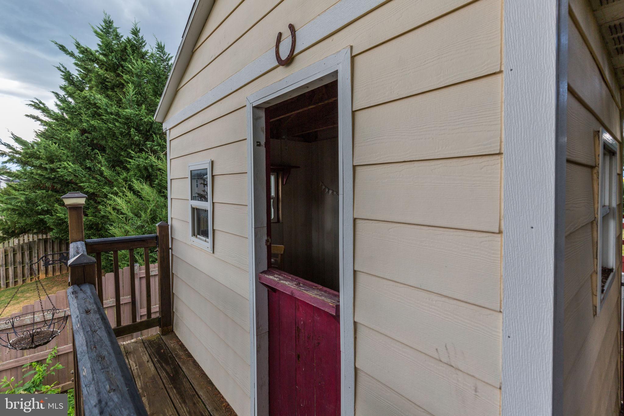 KENSINGTON VILLAS - Residential Lease