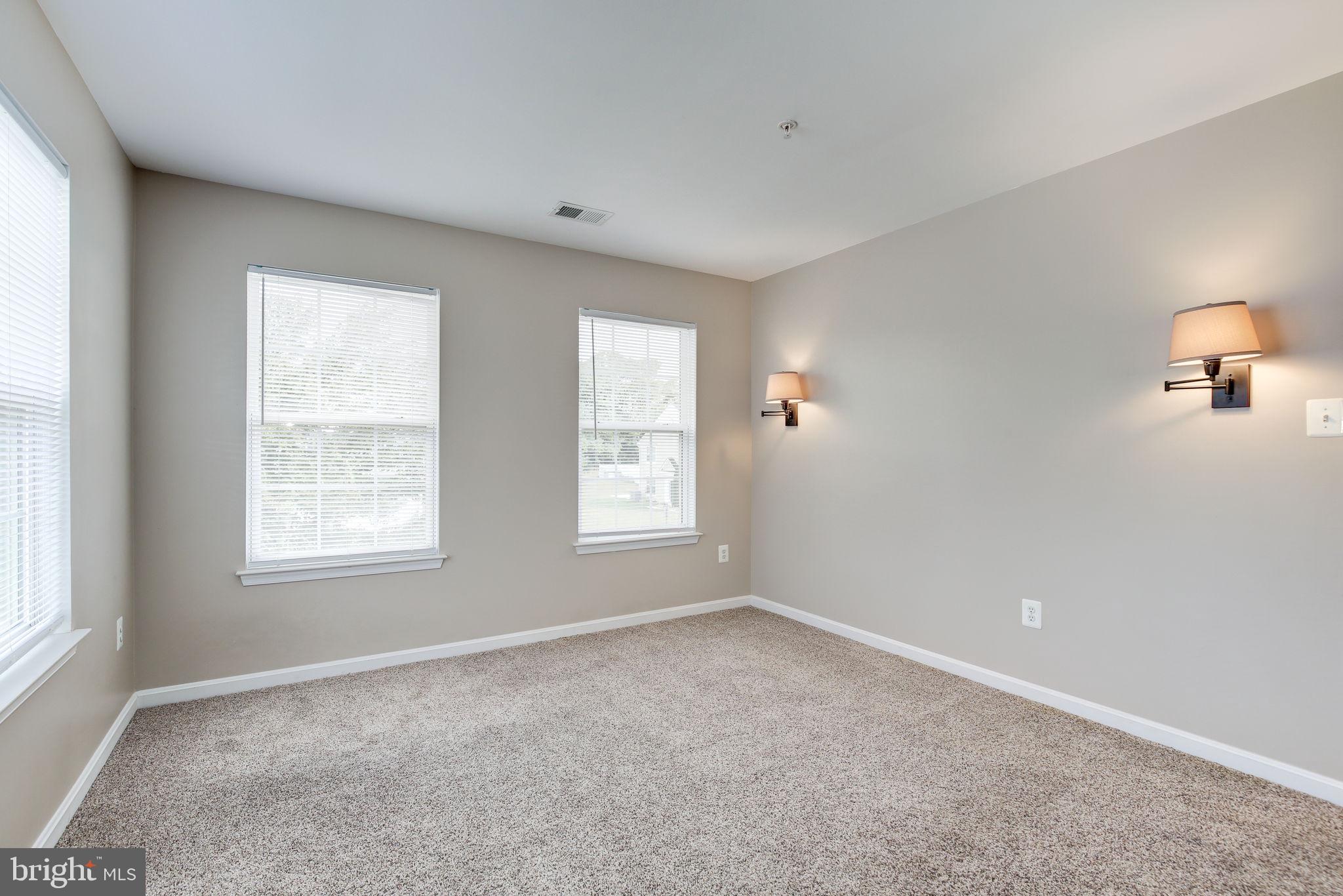 KENSINGTON VILLAS - Residential Lease