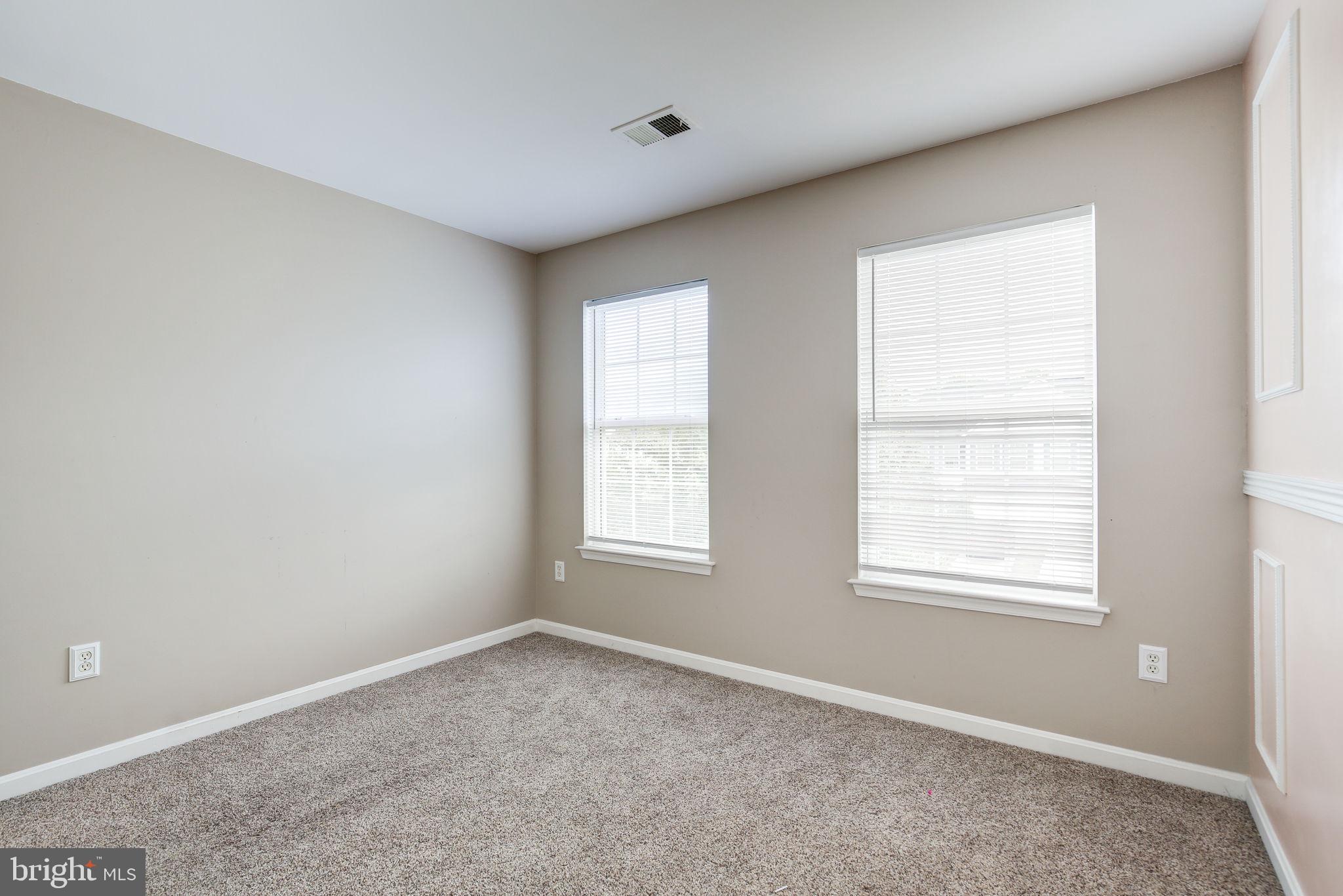 KENSINGTON VILLAS - Residential Lease