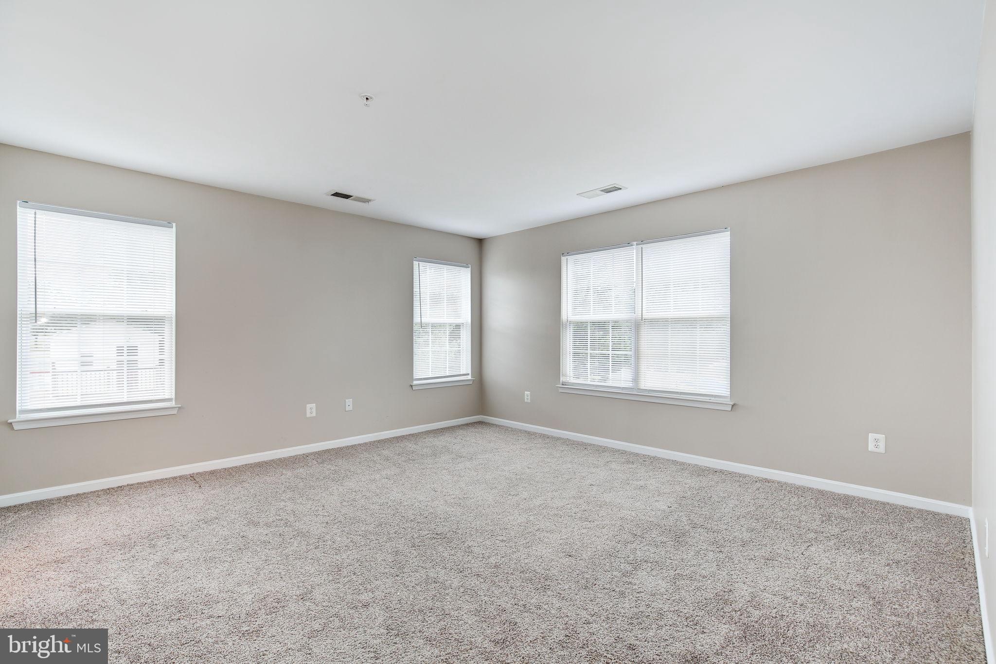 KENSINGTON VILLAS - Residential Lease