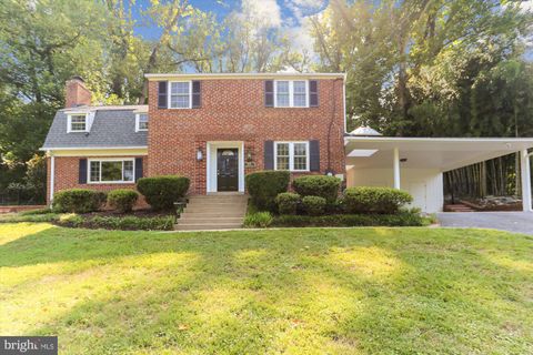 Photo of 9712 Kensington Parkway, Kensington, MD 20895 (MLS # MDMC2139772)