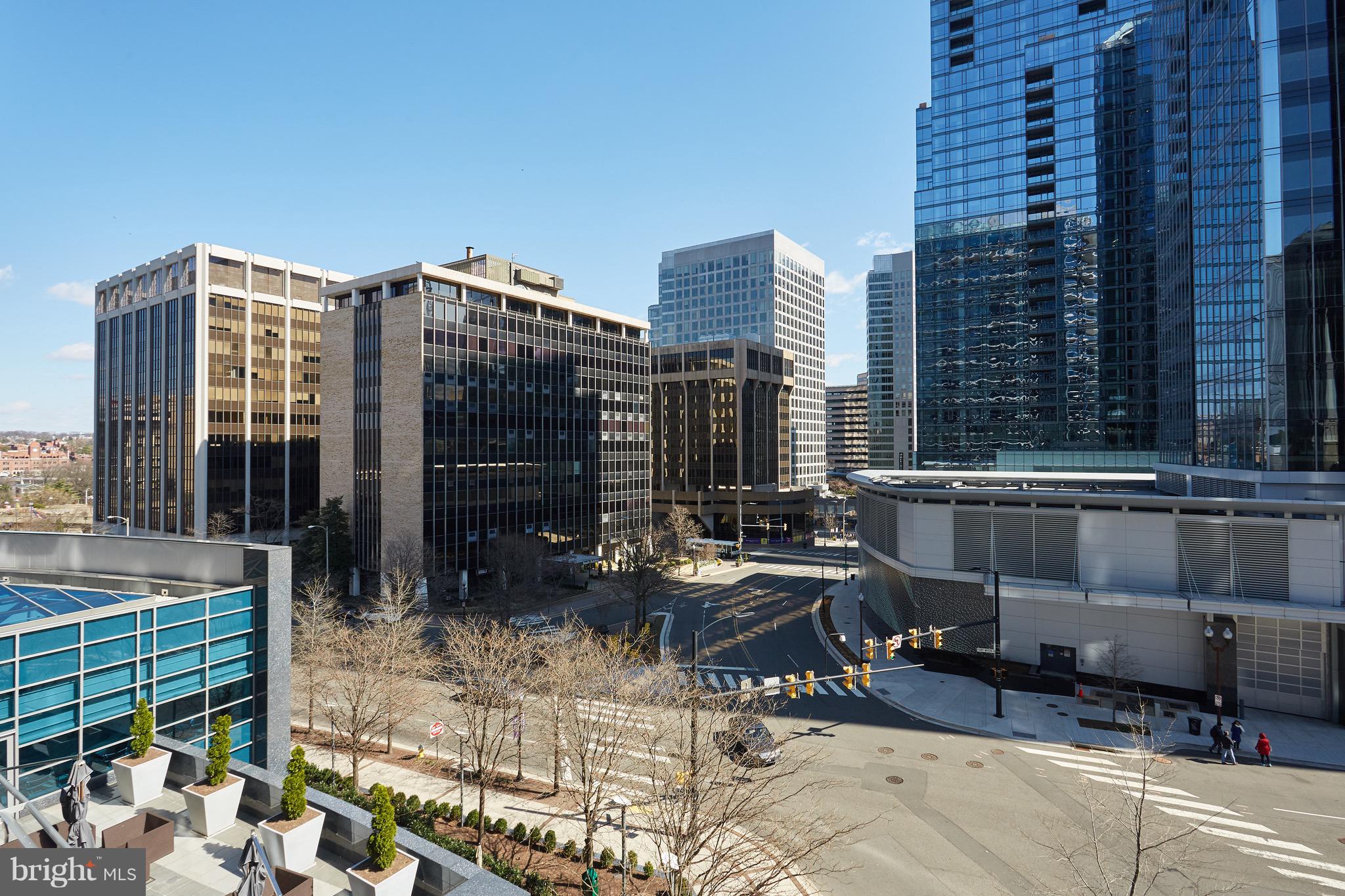 TURNBERRY TOWER - Residential Lease