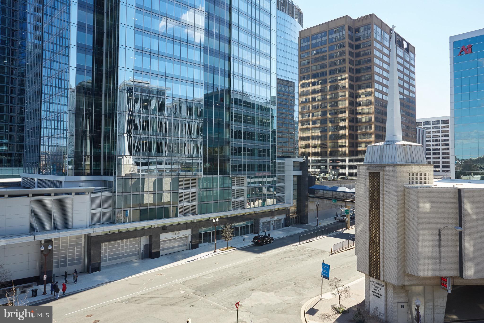 TURNBERRY TOWER - Residential Lease