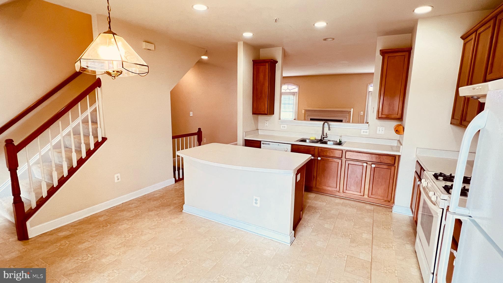 HIGHLANDS AT CLARKSBURG - Residential Lease