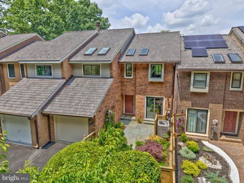 11064 THRUSH RIDGE ROAD RESTON VA 20191