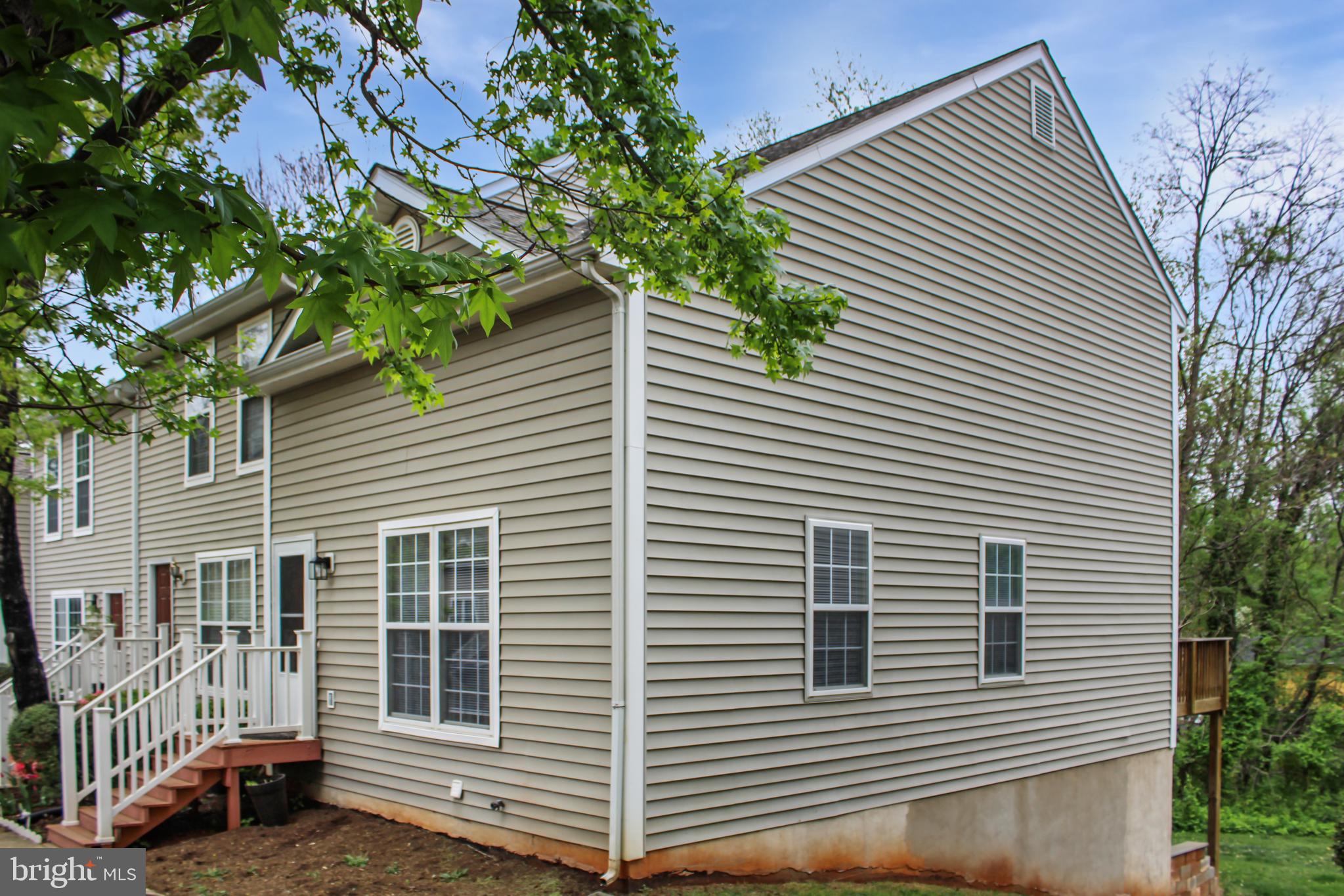 BELMONT - Residential Lease