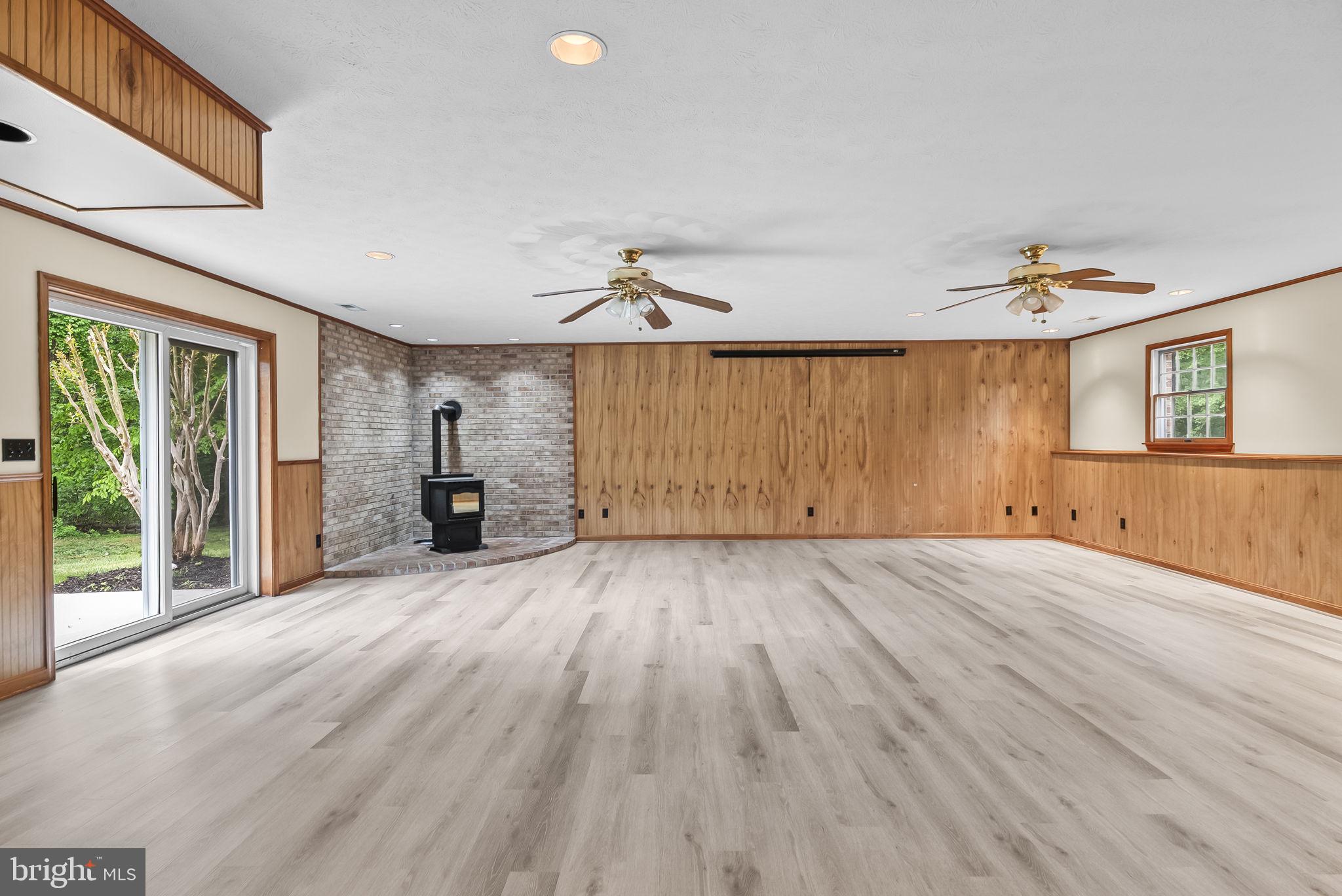 MEADOW OAKS - Residential