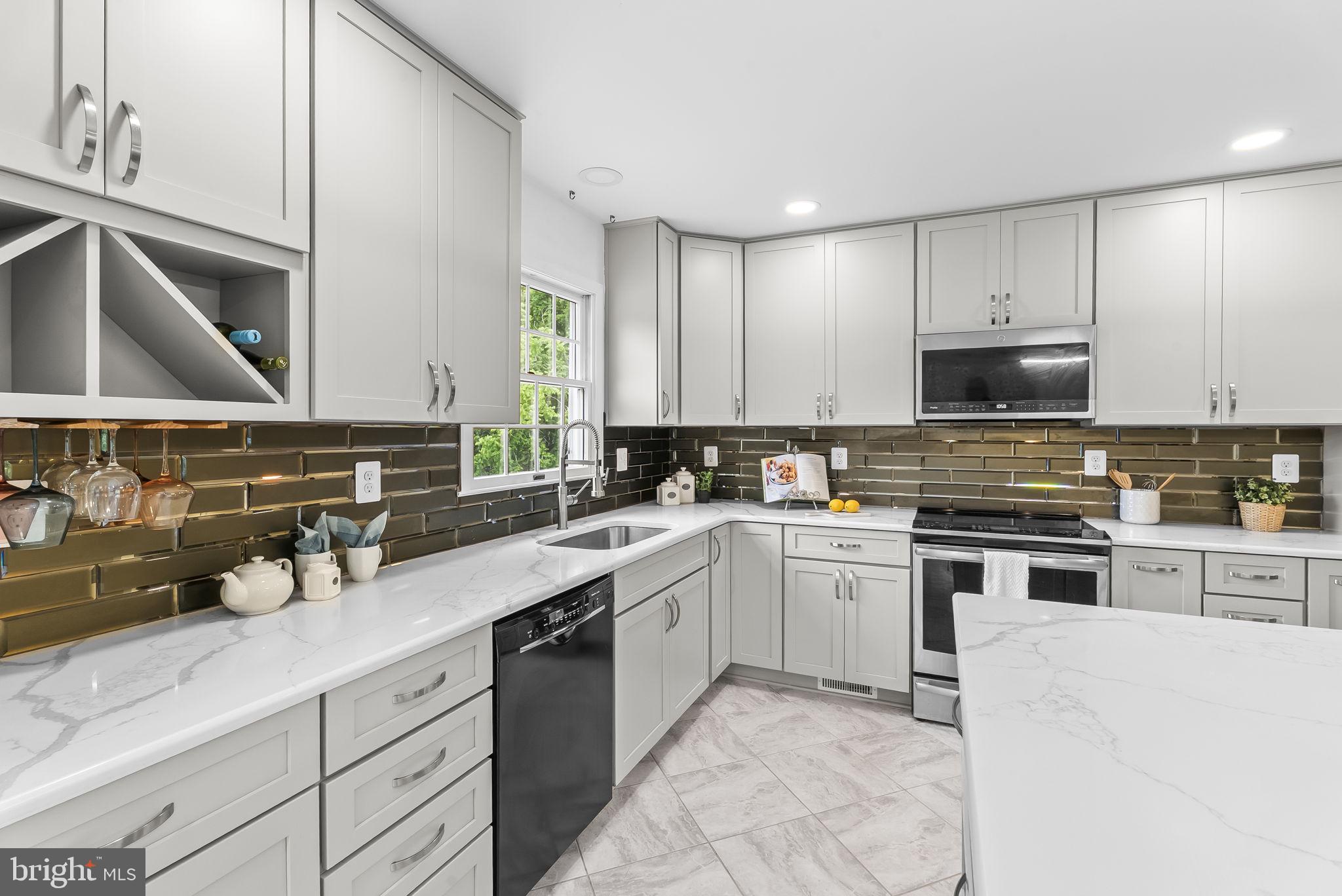 MEADOW OAKS - Residential