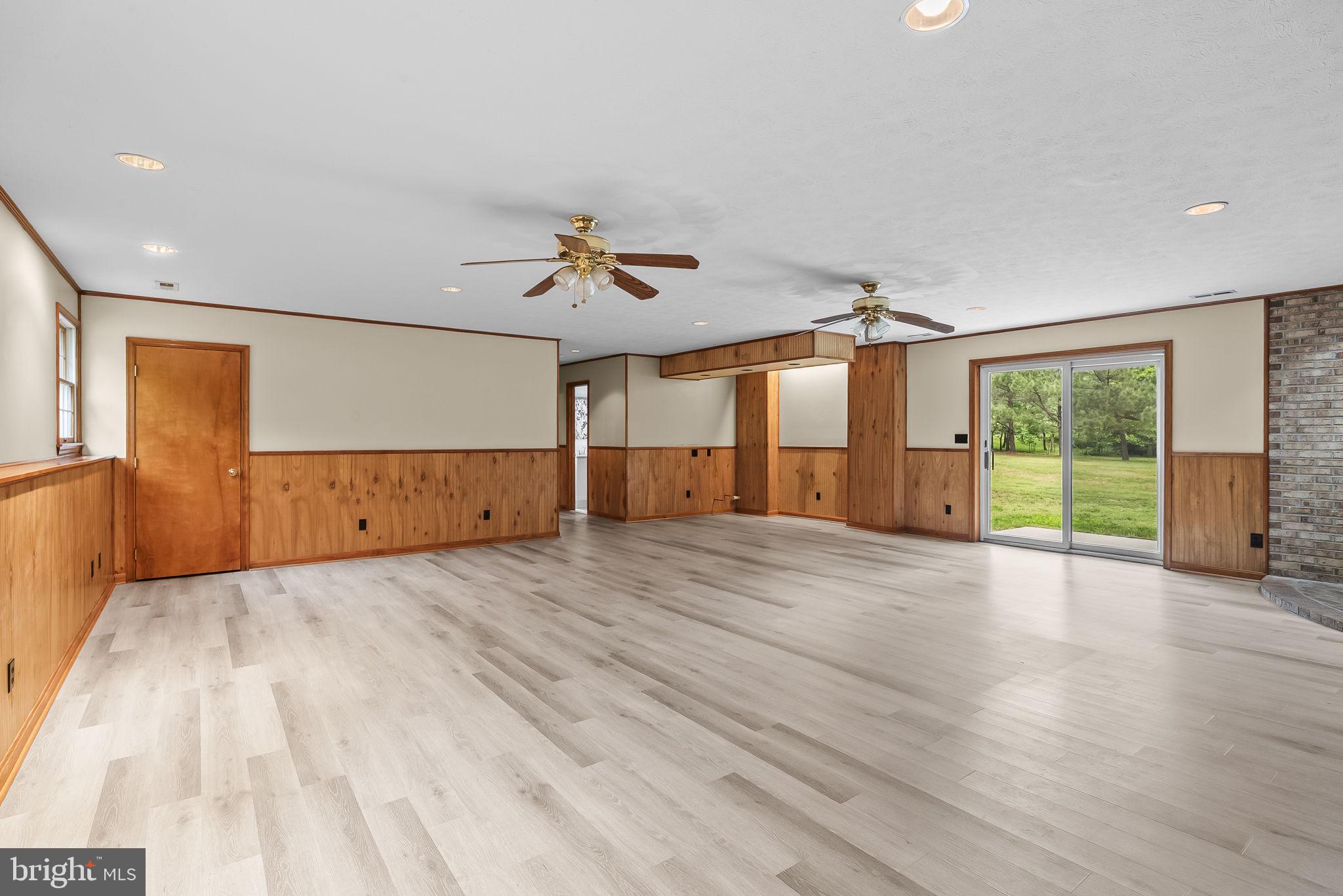 MEADOW OAKS - Residential