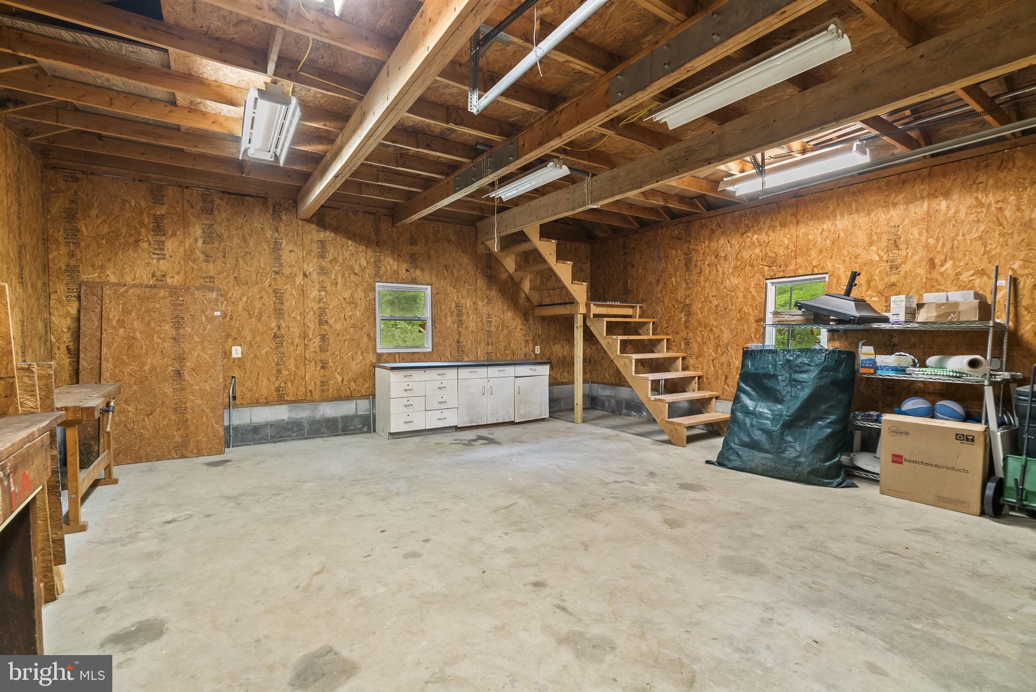 MEADOW OAKS - Residential