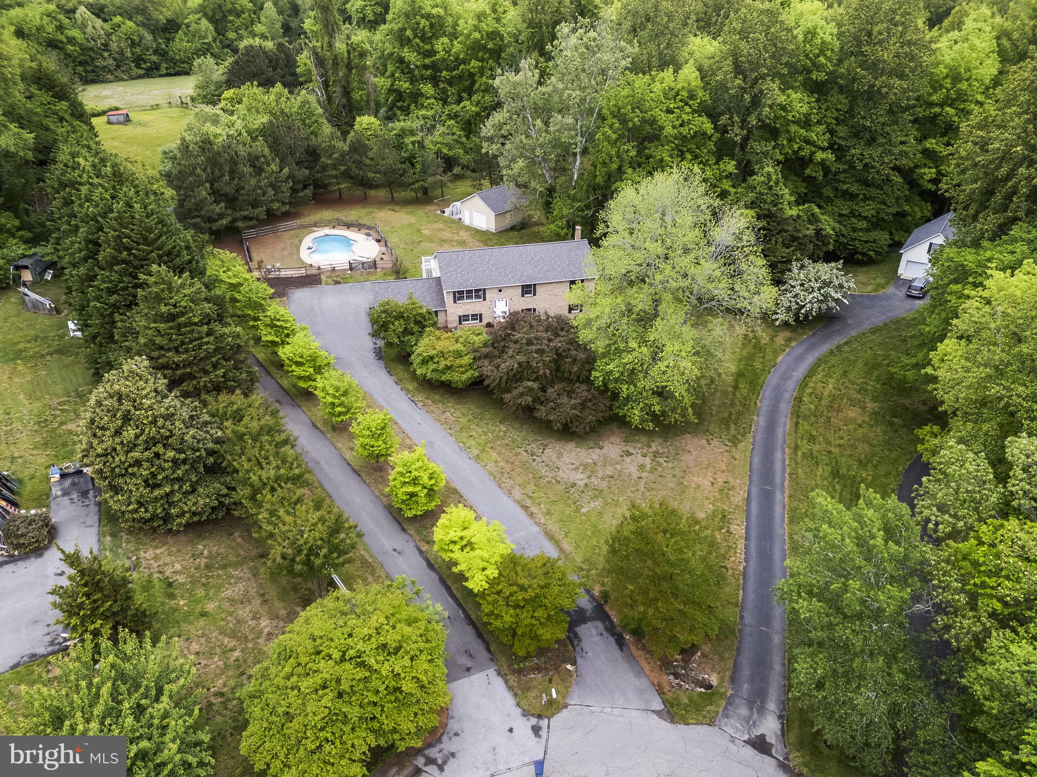 MEADOW OAKS - Residential