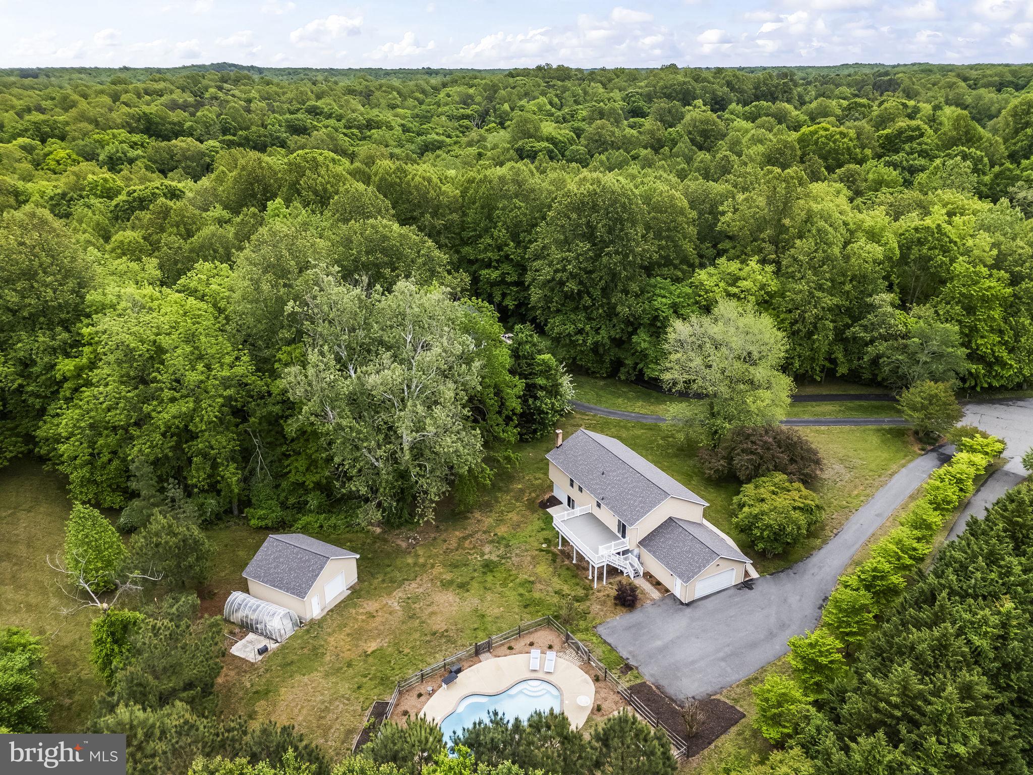 MEADOW OAKS - Residential