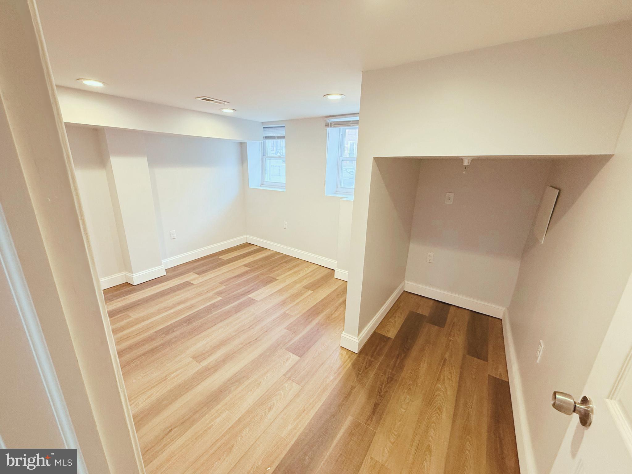 UPTON - Residential Lease