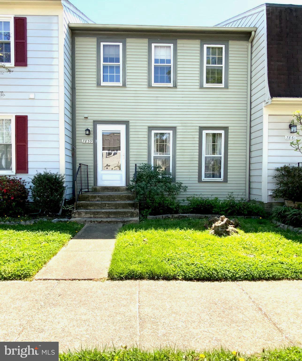 SARATOGA TOWNHOUSES - Residential