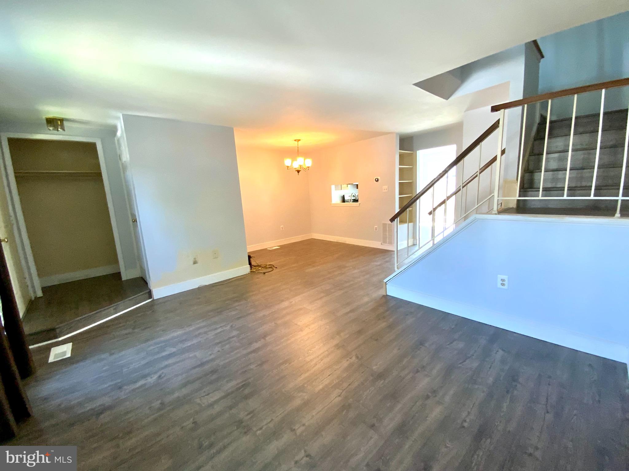 SARATOGA TOWNHOUSES - Residential