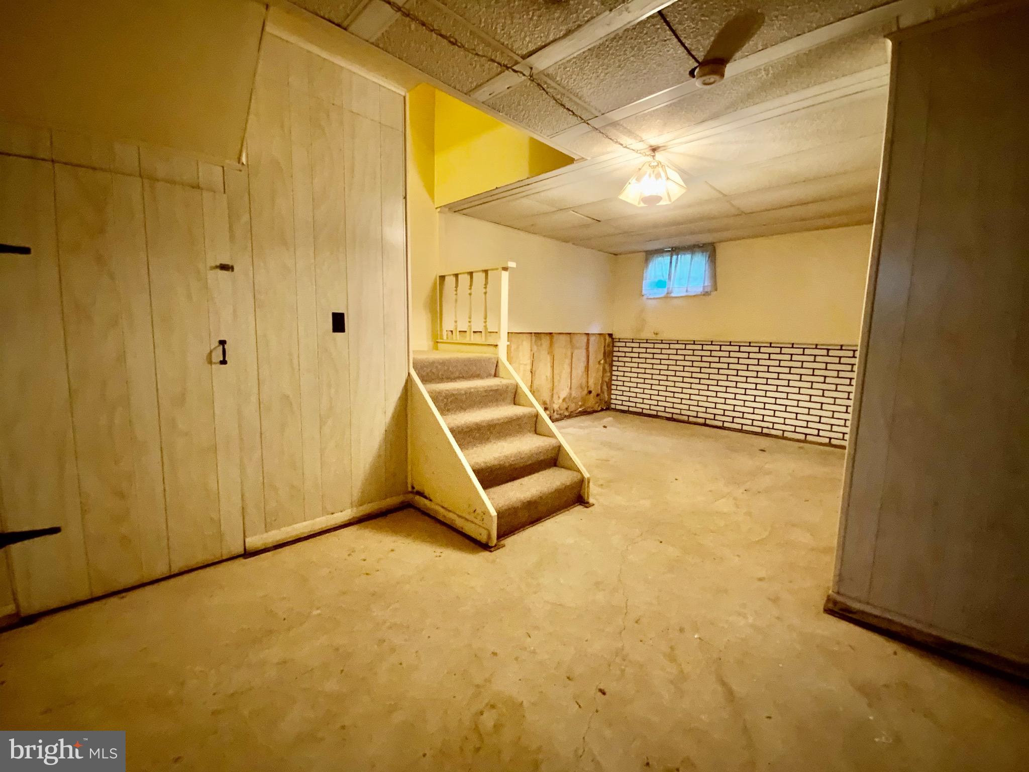 SARATOGA TOWNHOUSES - Residential