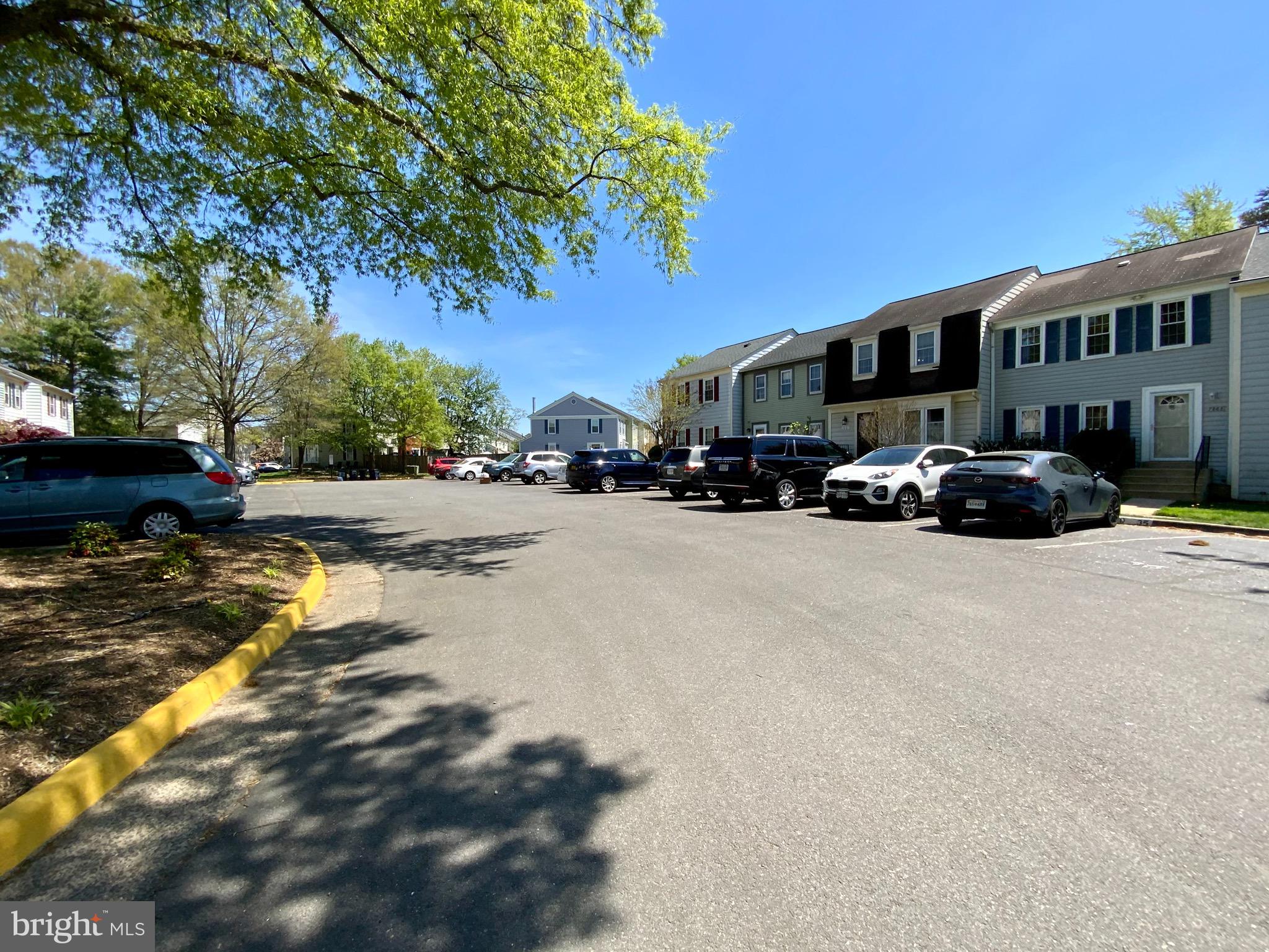 SARATOGA TOWNHOUSES - Residential