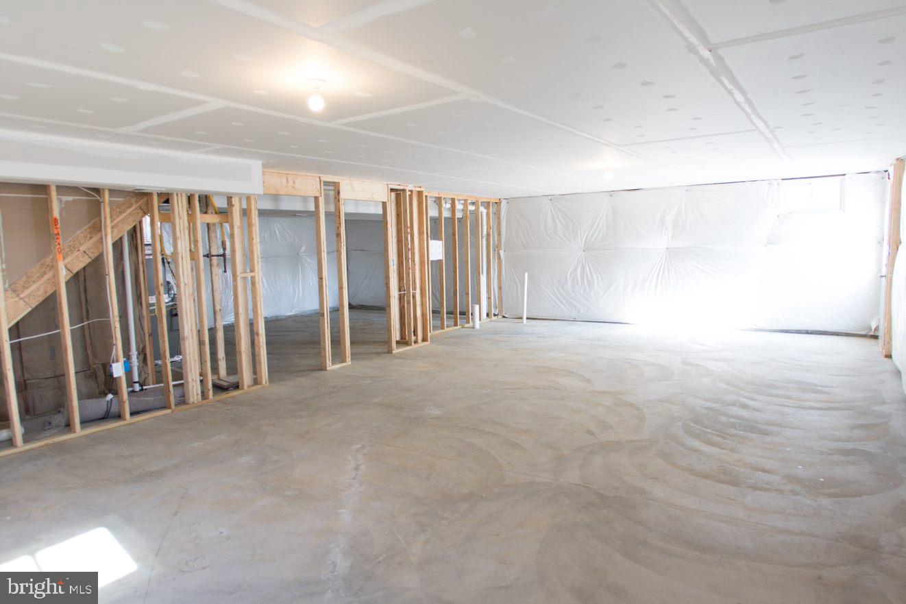 MCCAULEY CROSSING - Residential