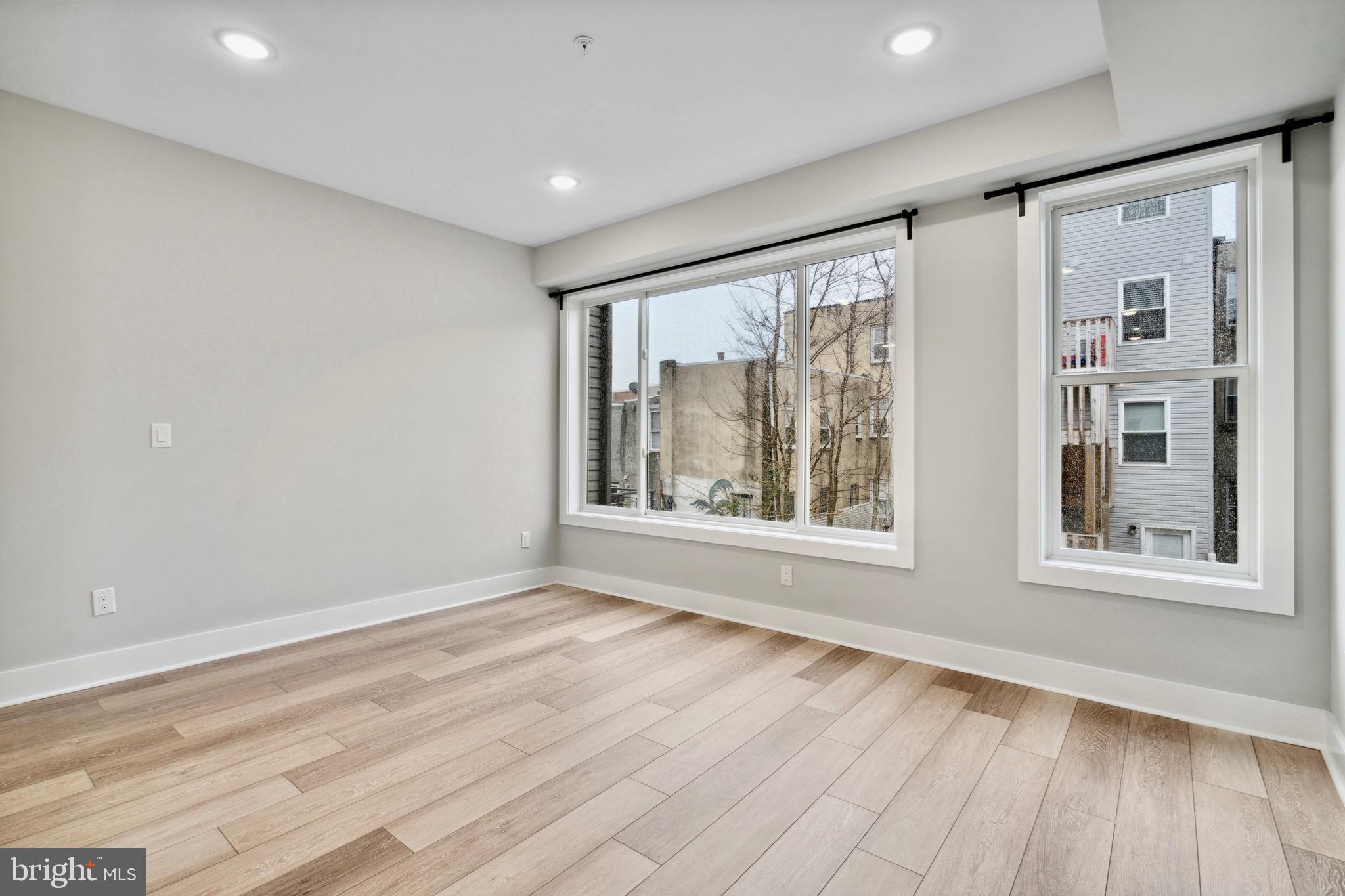 OLDE KENSINGTON - Residential Income