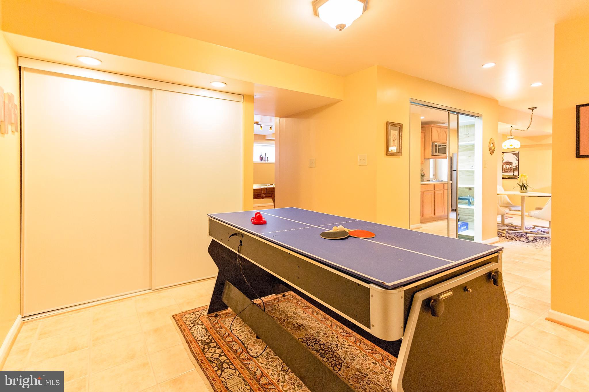 HIGHLAND MEADOWS - Residential