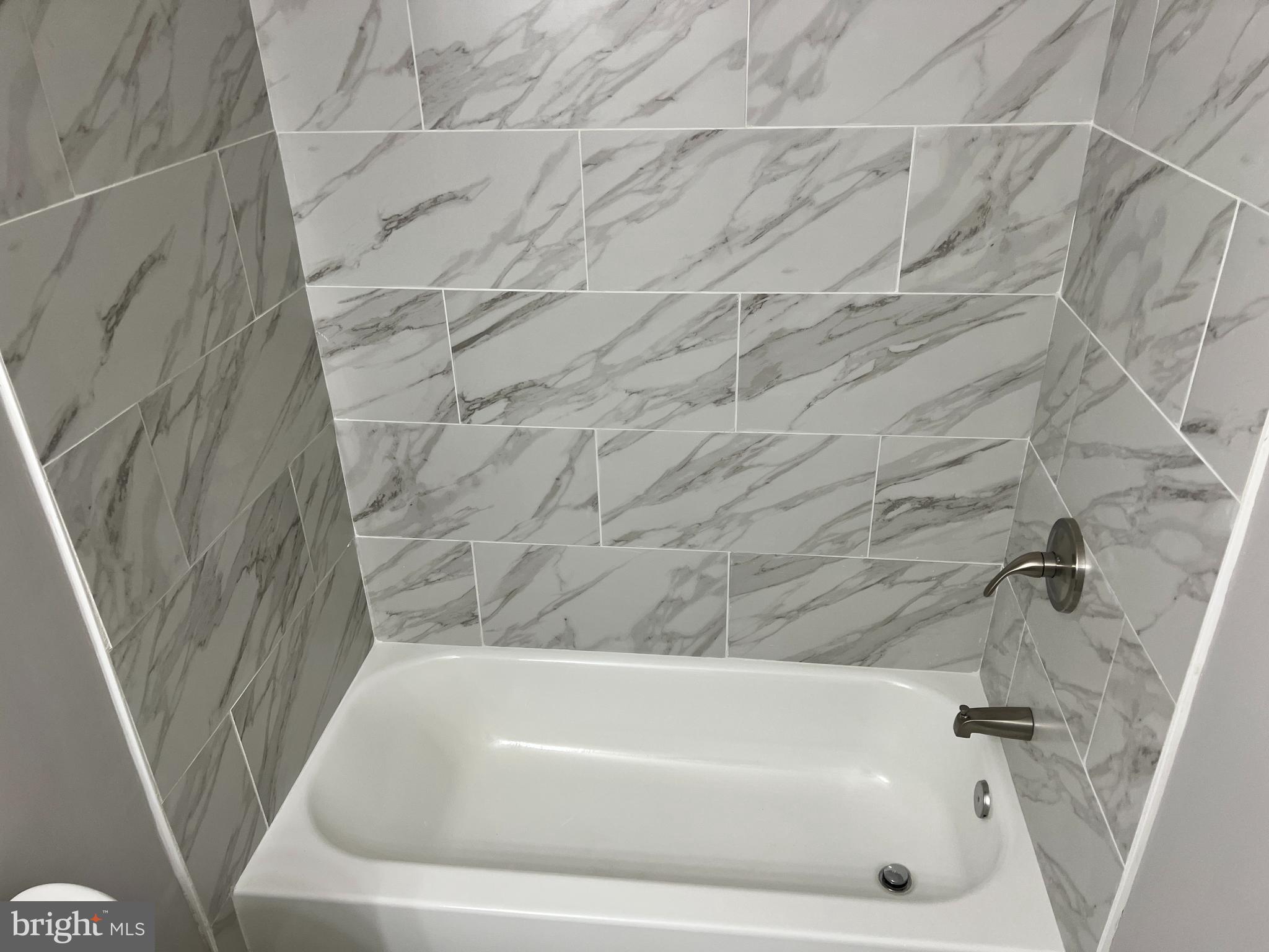 EDGEWATER VILLAGE - Residential