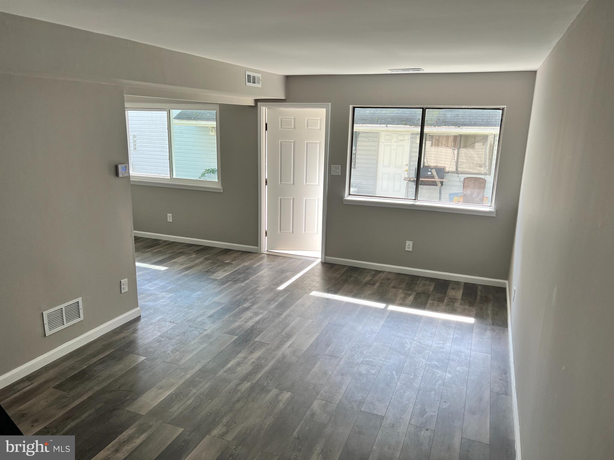 EDGEWATER VILLAGE - Residential