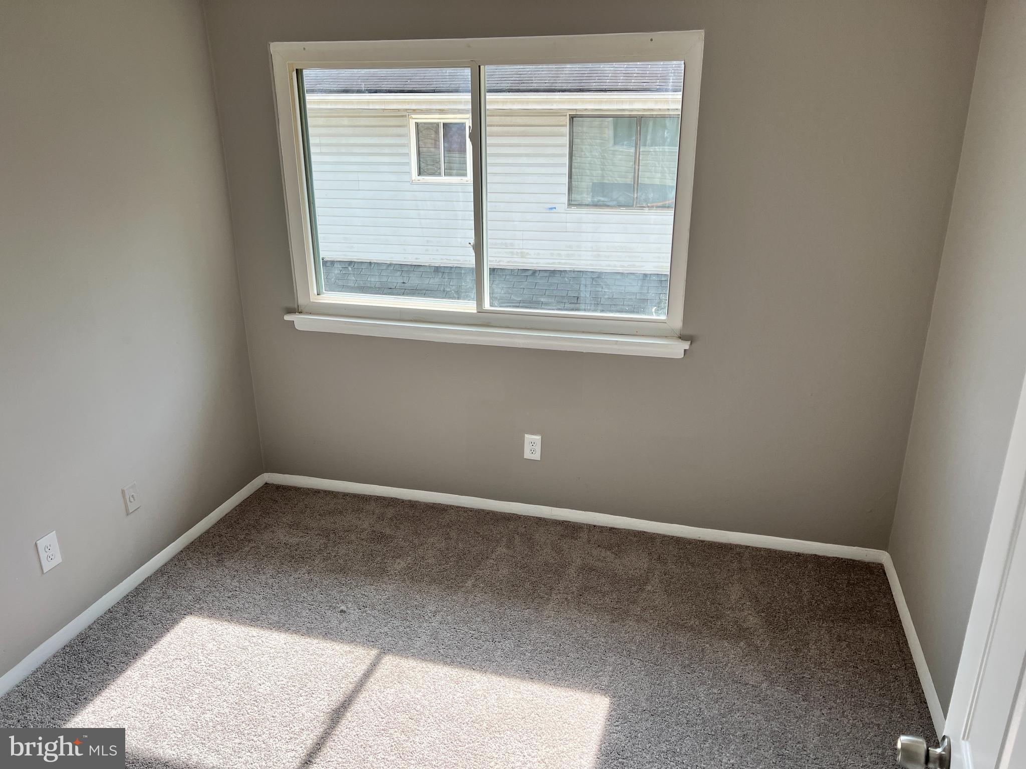 EDGEWATER VILLAGE - Residential