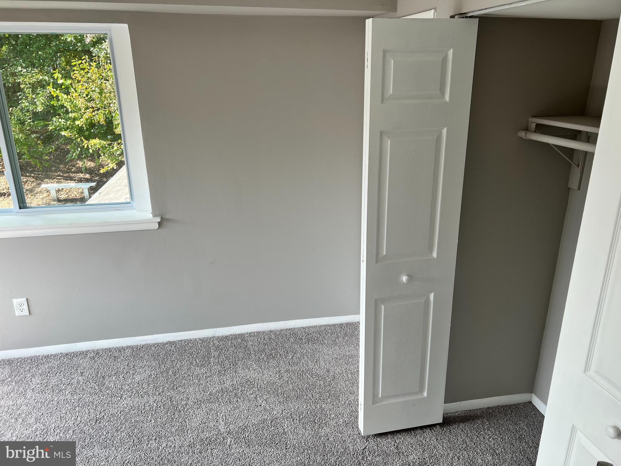 EDGEWATER VILLAGE - Residential