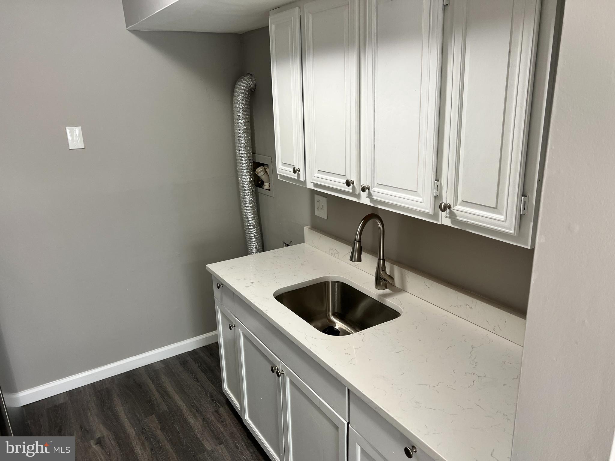 EDGEWATER VILLAGE - Residential