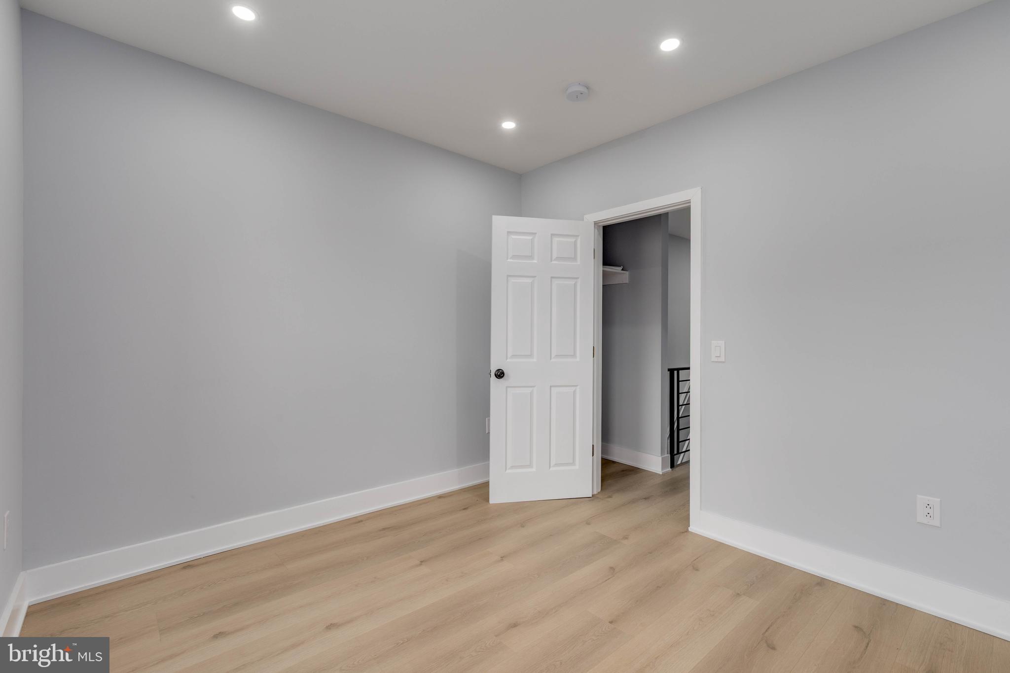 PORT RICHMOND - Residential