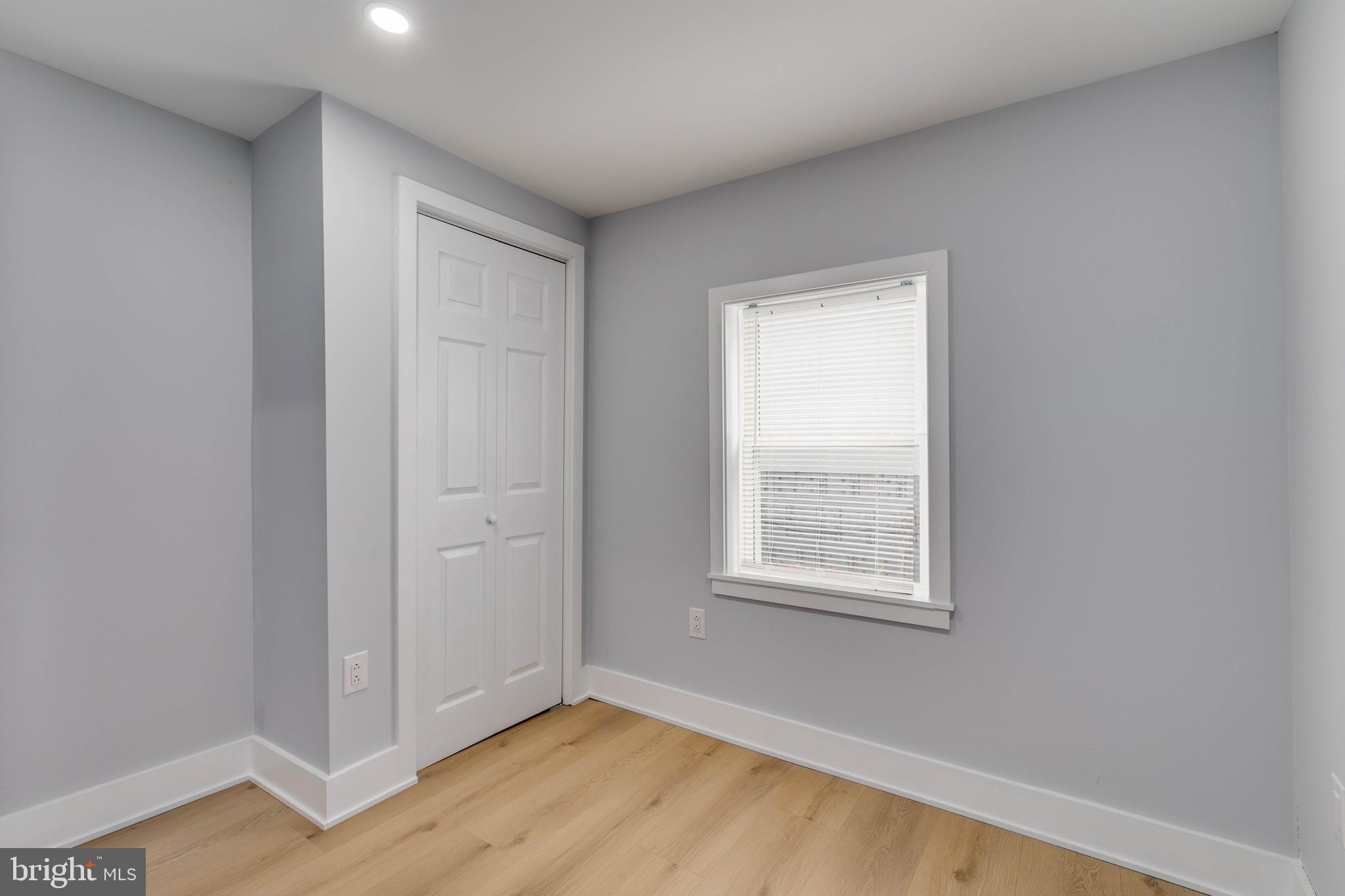 PORT RICHMOND - Residential