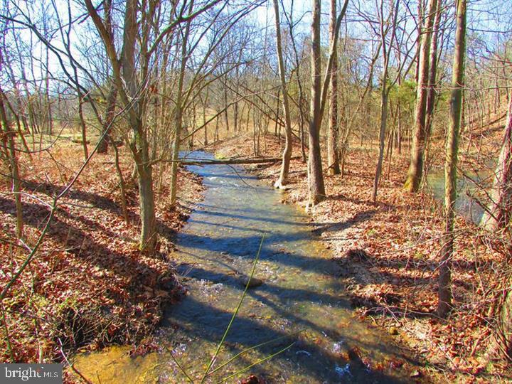 LONG ACRE ESTATES - Land