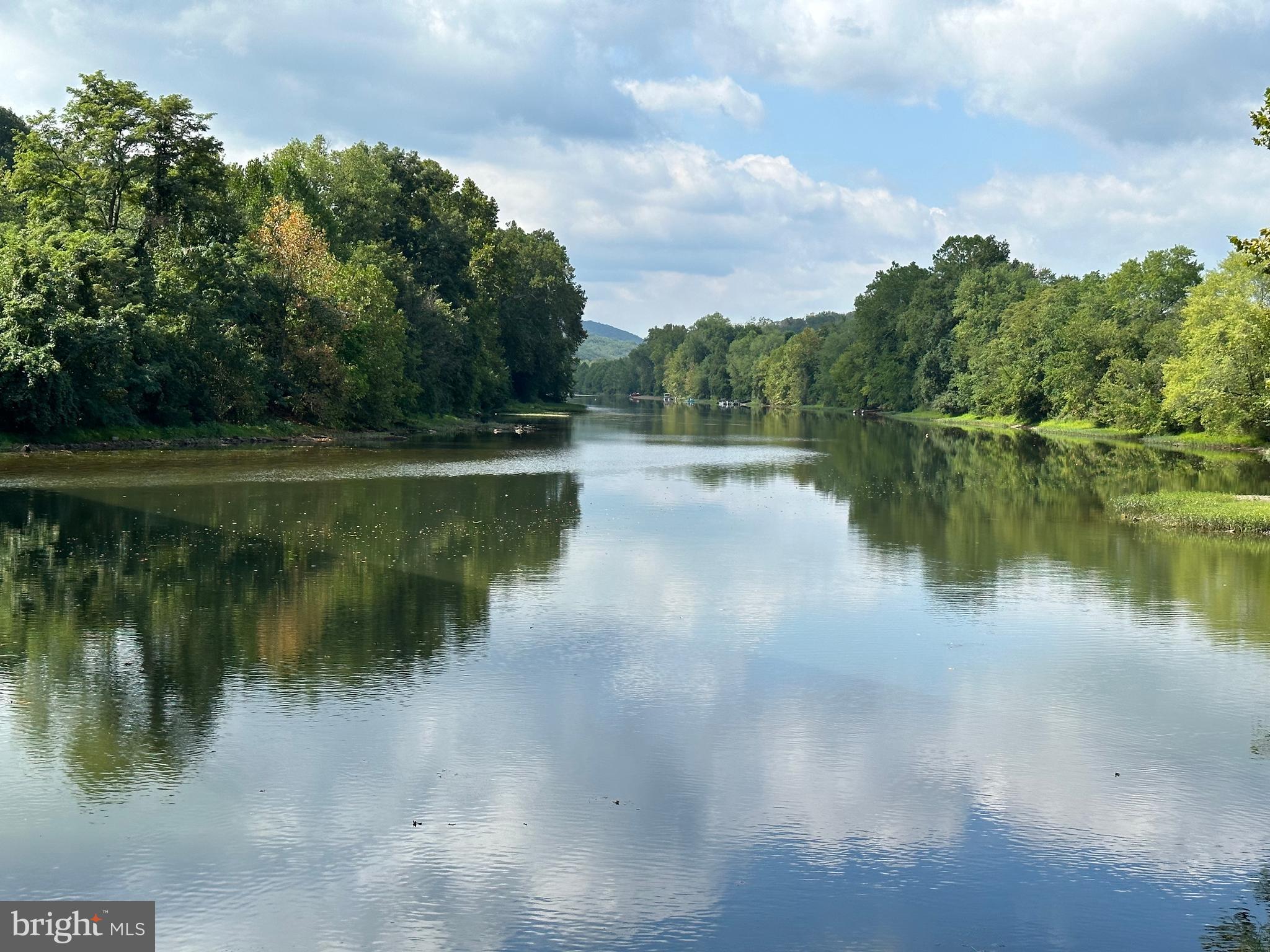 LONG ACRE ESTATES - Land