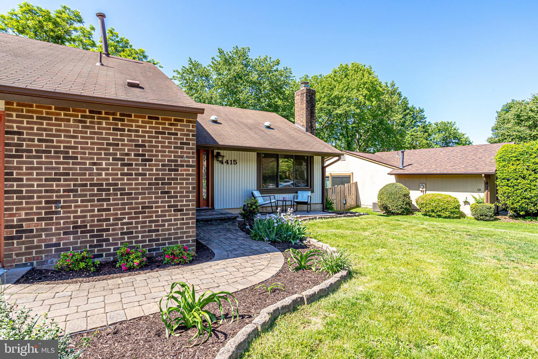 STONEYBROOKE - Residential