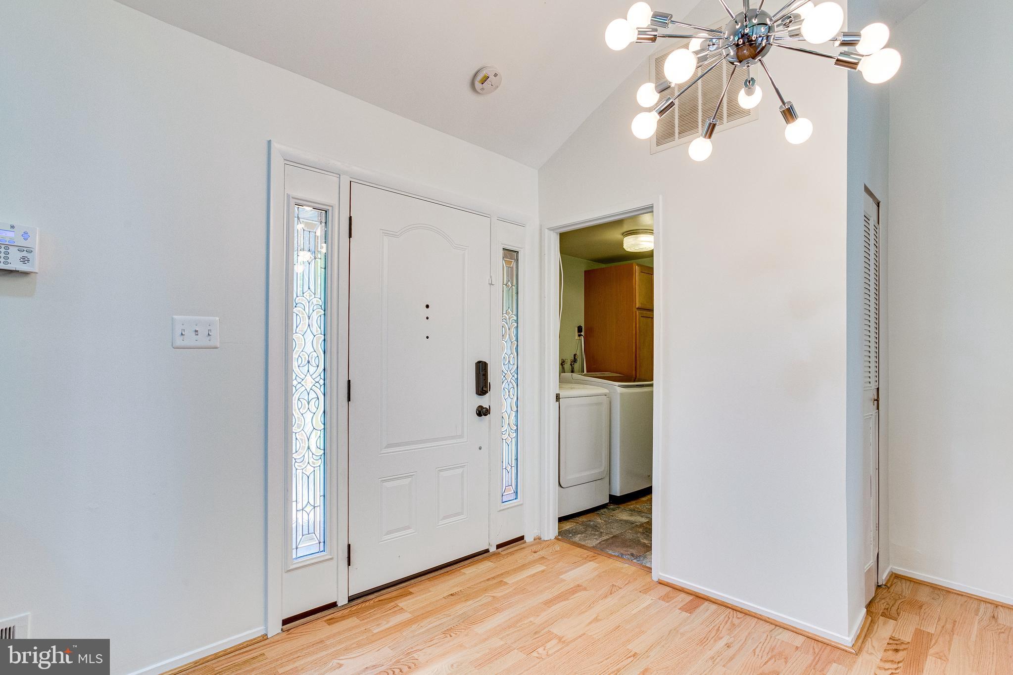 STONEYBROOKE - Residential