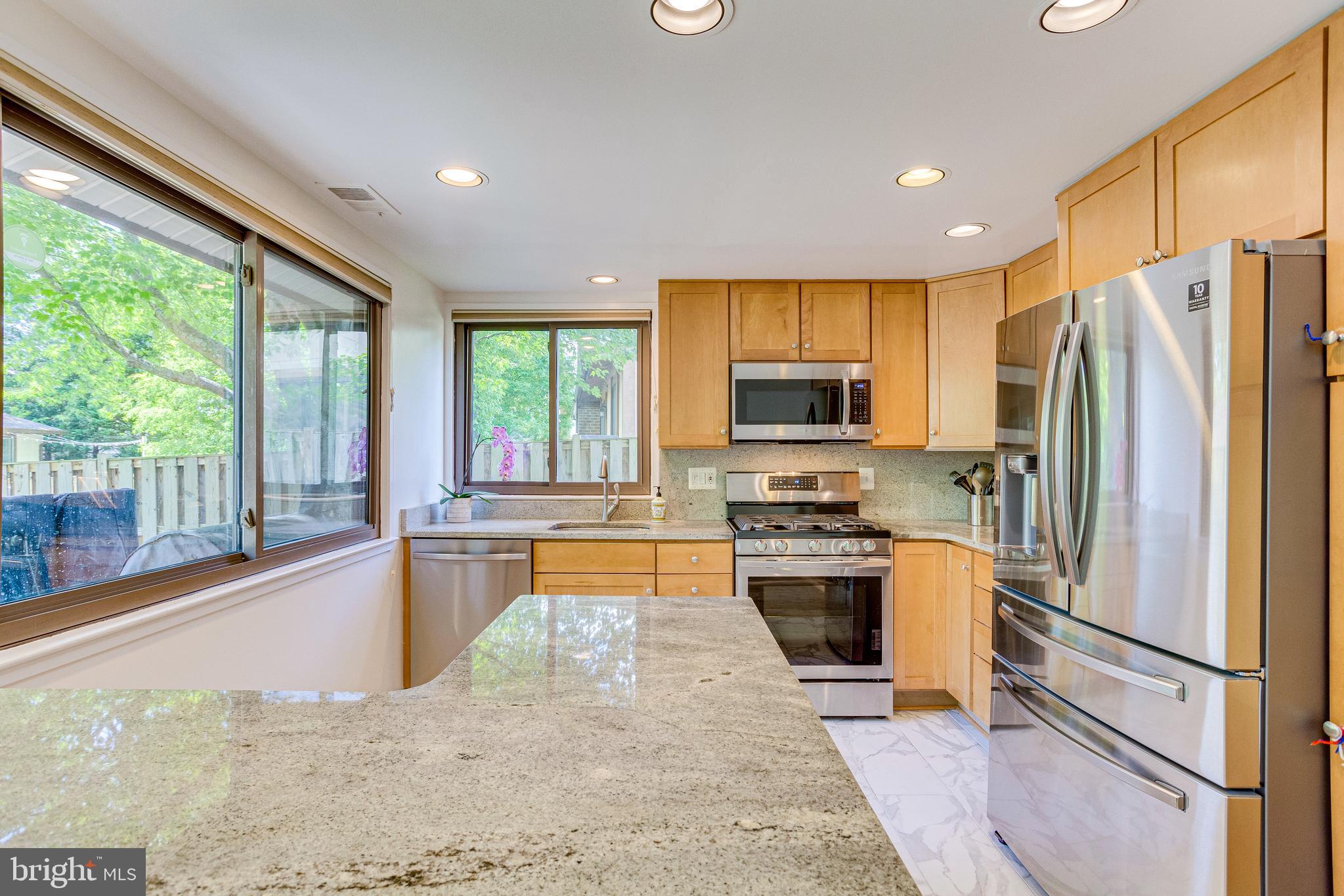 STONEYBROOKE - Residential