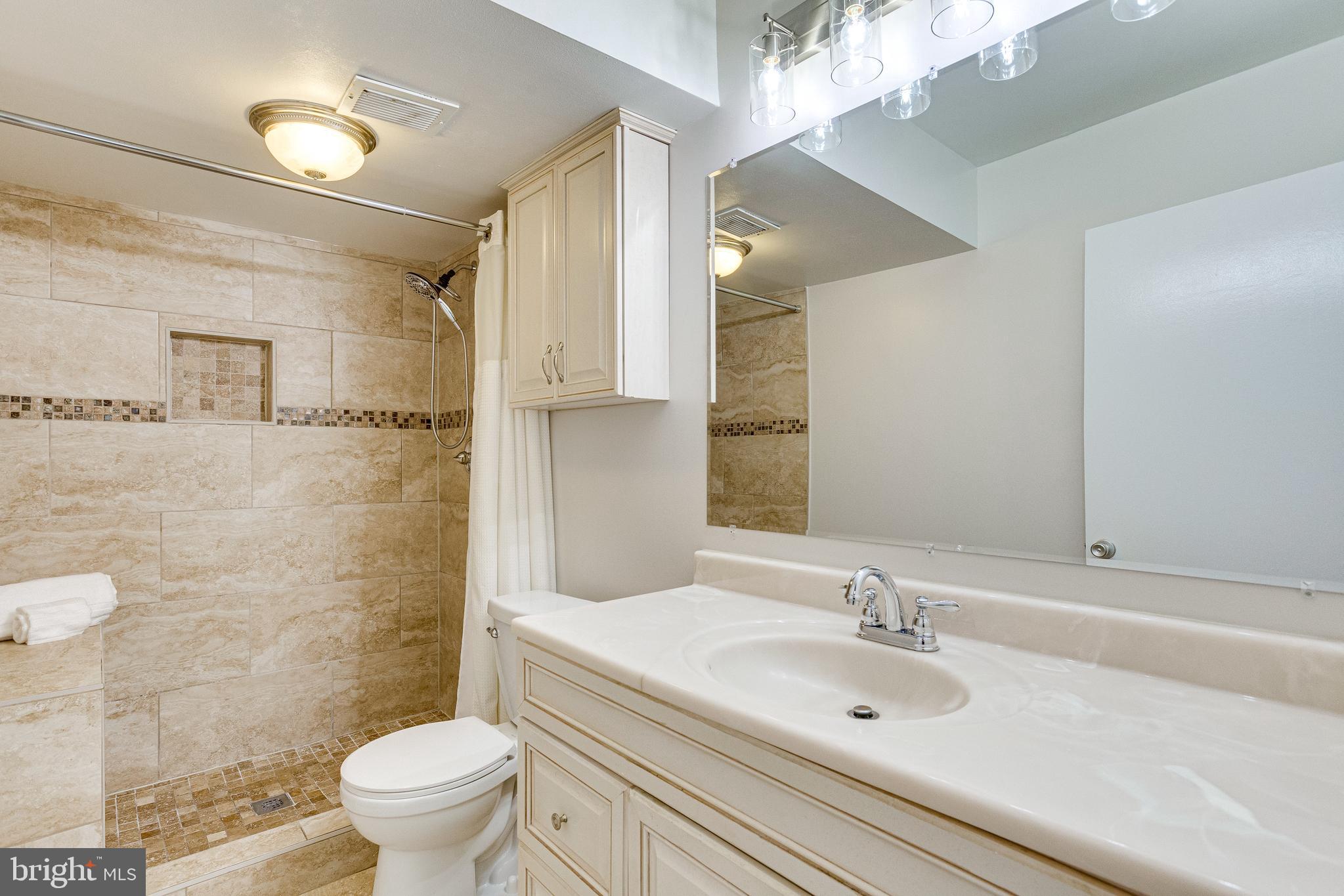 STONEYBROOKE - Residential