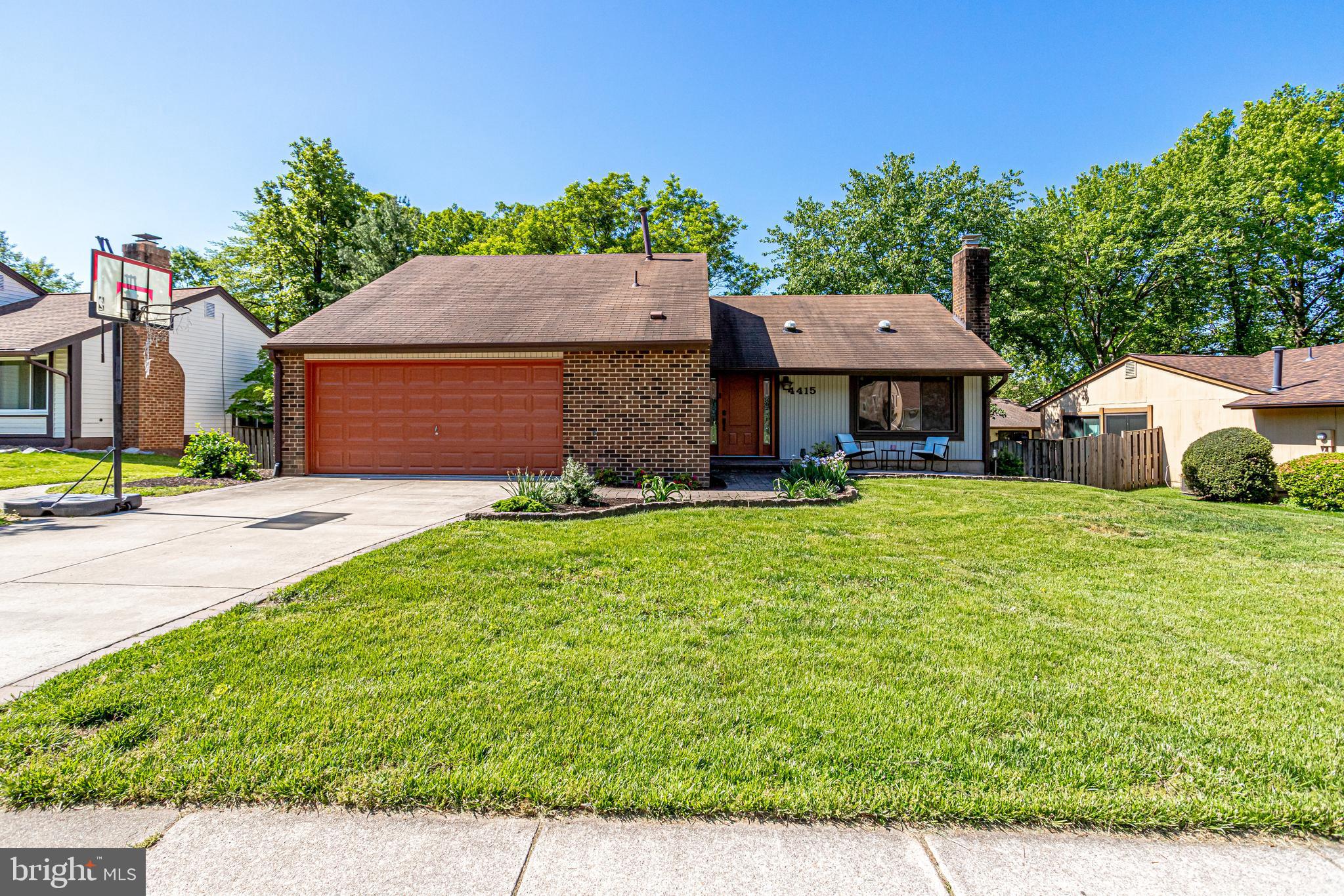 STONEYBROOKE - Residential