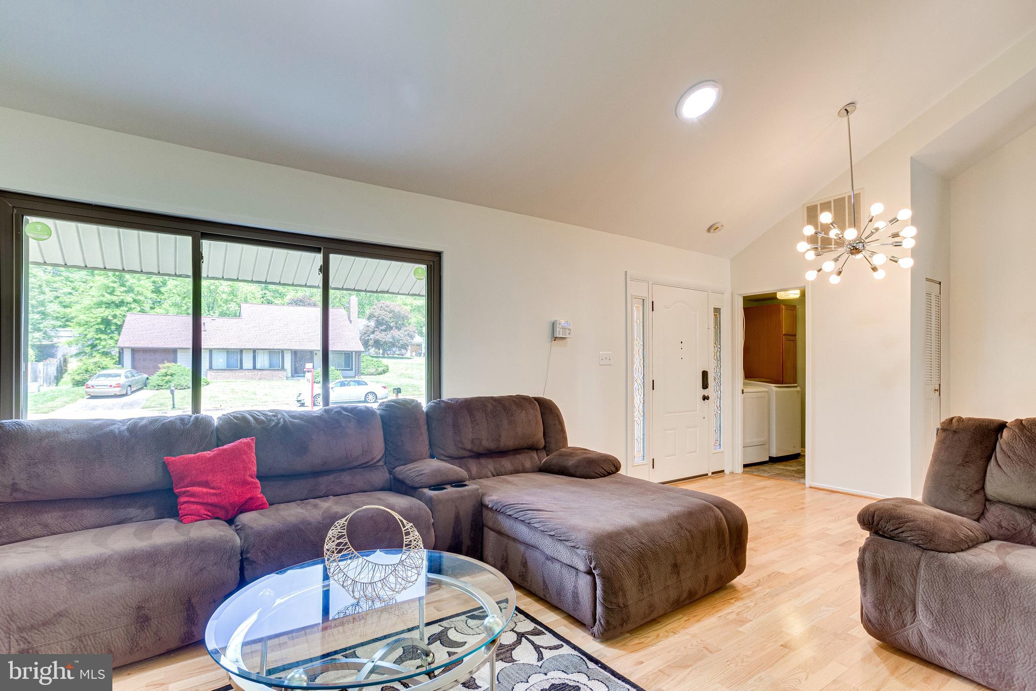 STONEYBROOKE - Residential