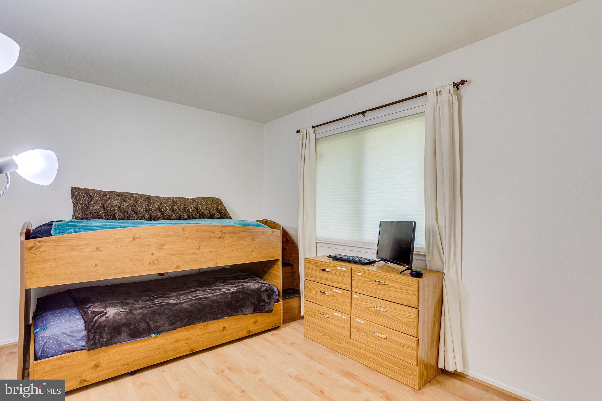 STONEYBROOKE - Residential