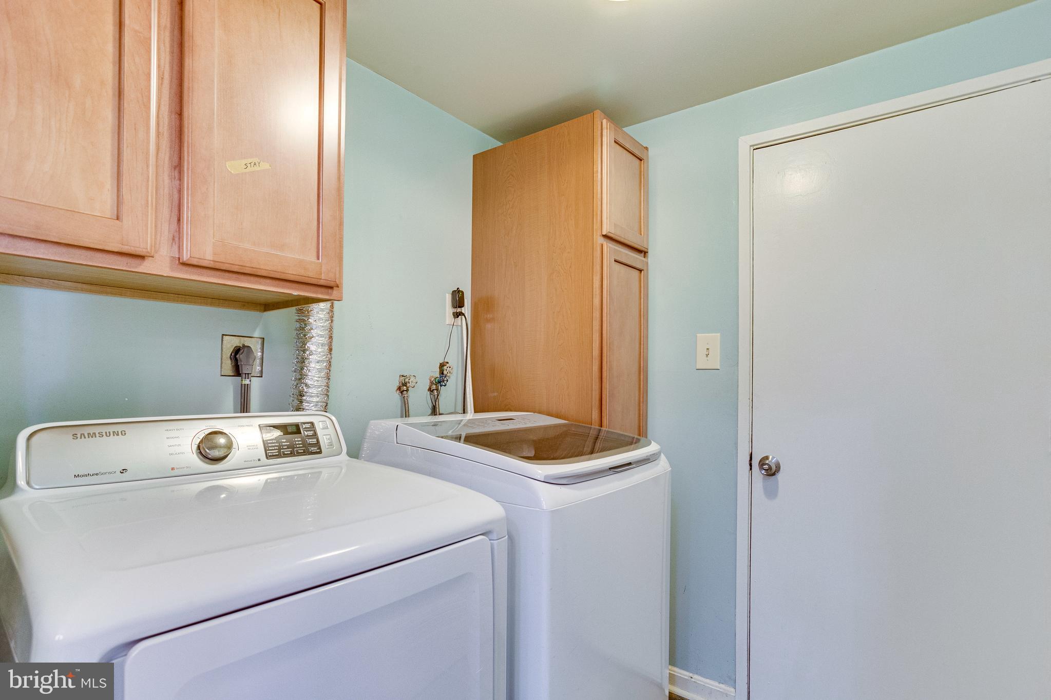 STONEYBROOKE - Residential